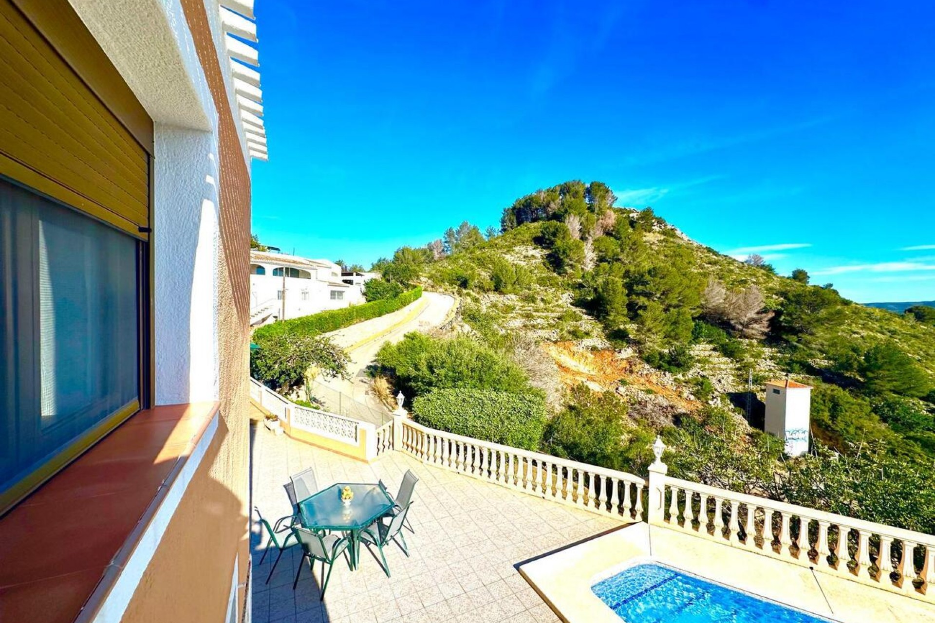 Återförsäljning - Villa -
Jávea - Costa Blanca