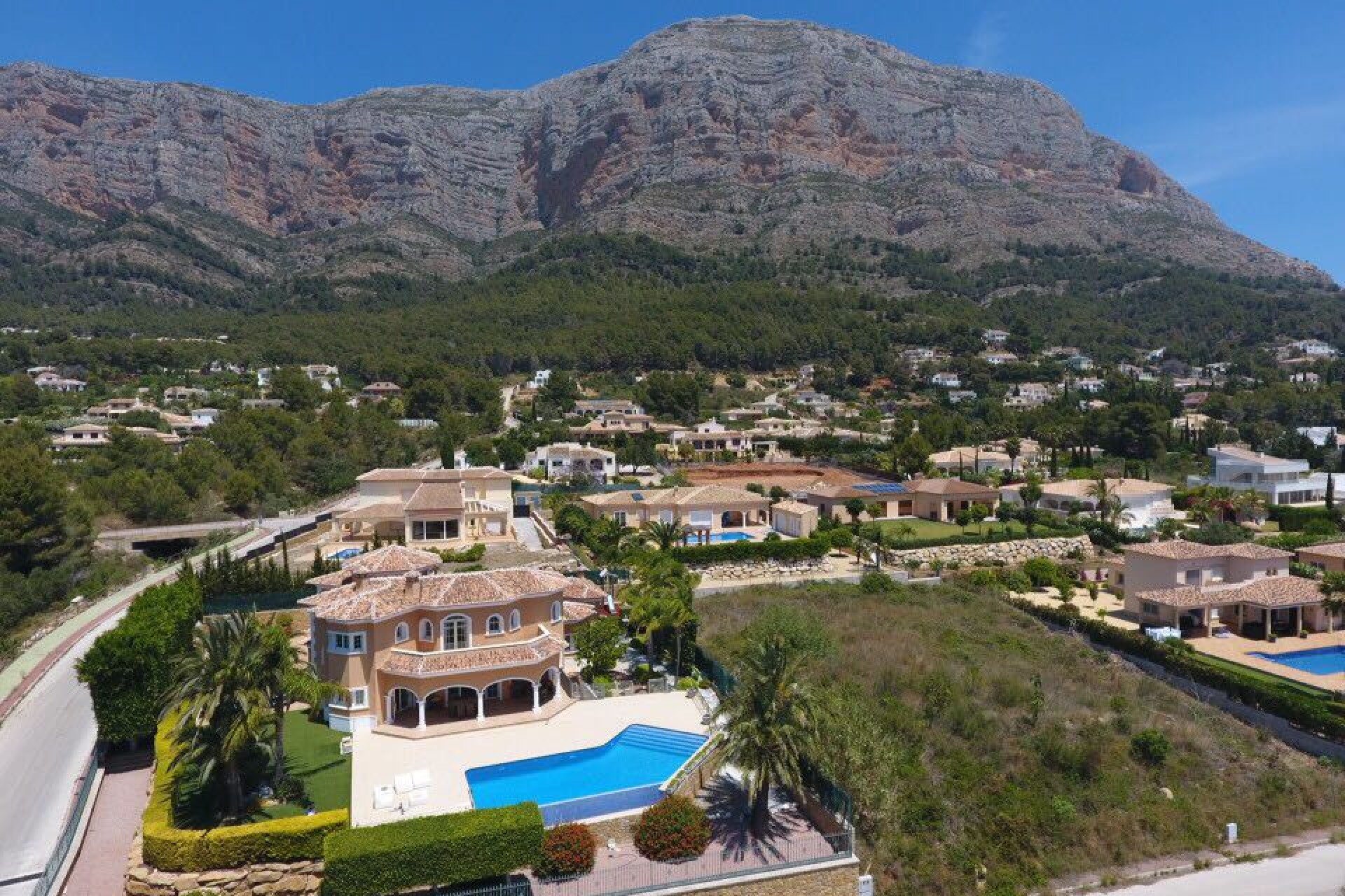 Återförsäljning - Villa -
Jávea - Costa Blanca