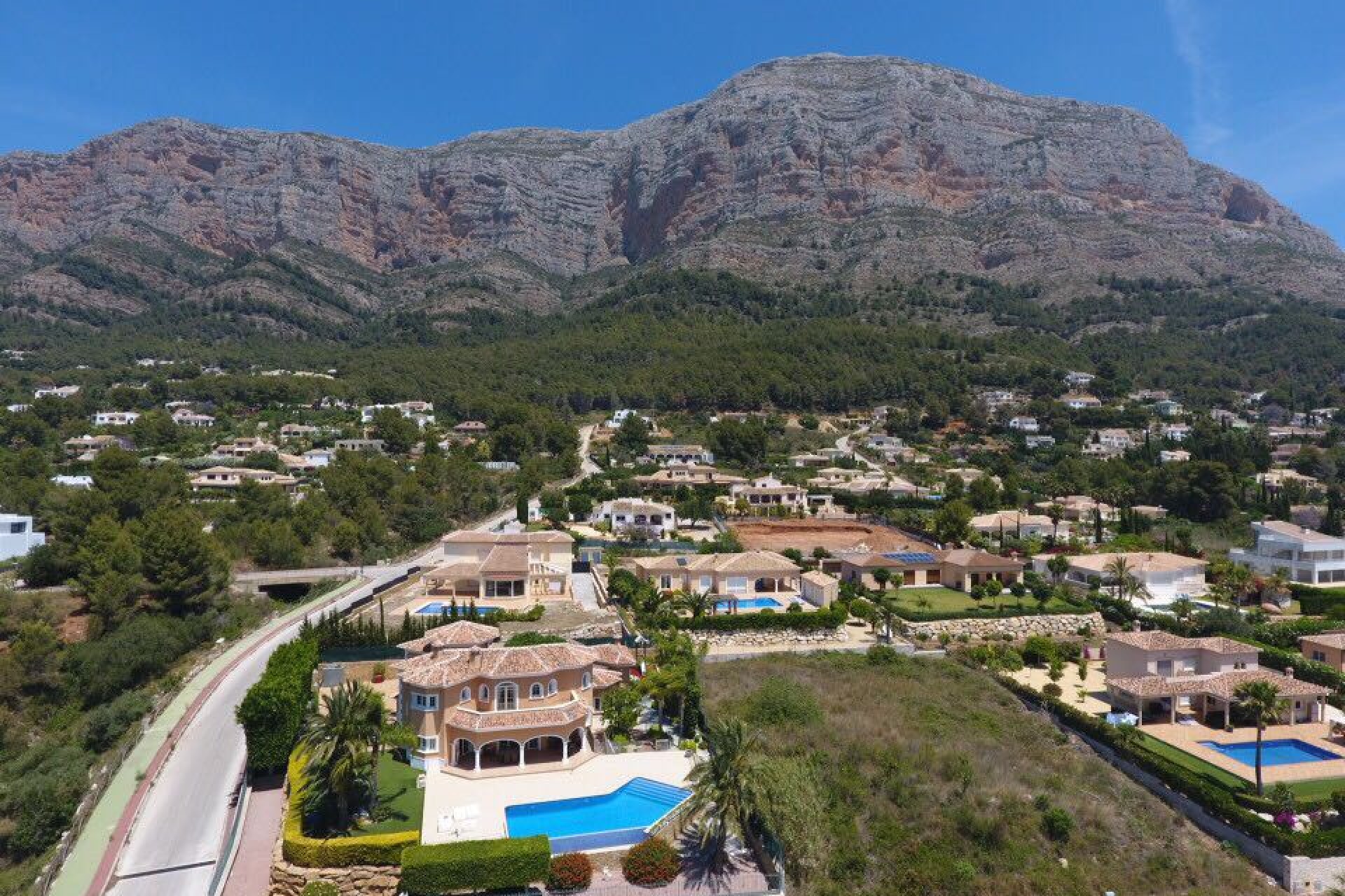 Återförsäljning - Villa -
Jávea - Costa Blanca