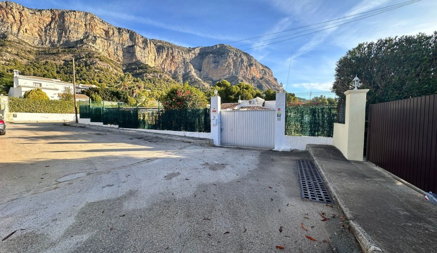 Återförsäljning - Villa -
Jávea - Costa Blanca