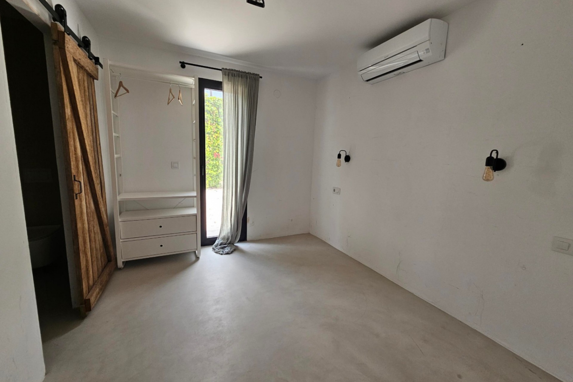 Återförsäljning - Villa -
Jávea - Costa Blanca