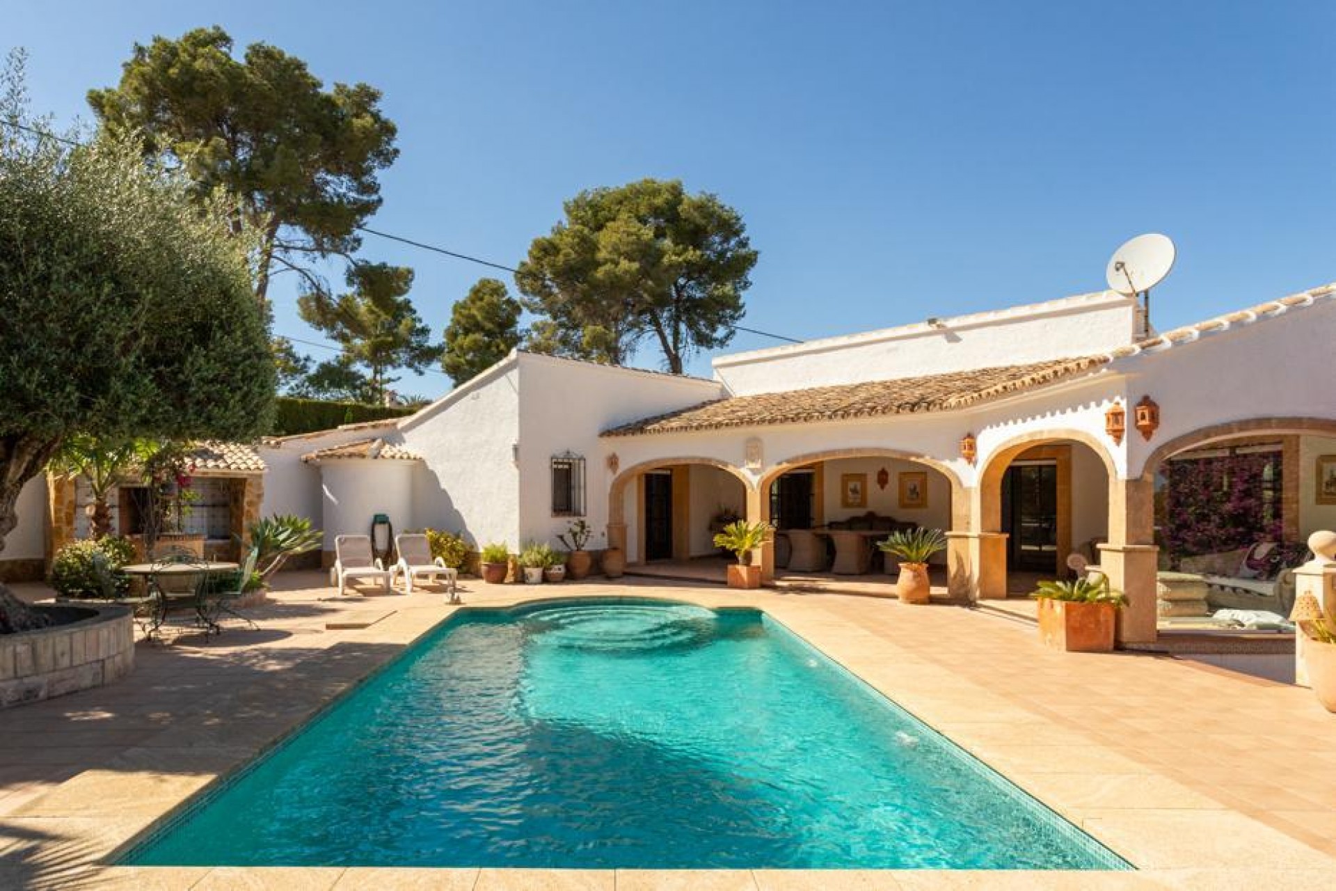 Återförsäljning - Villa -
Jávea - Costa Blanca