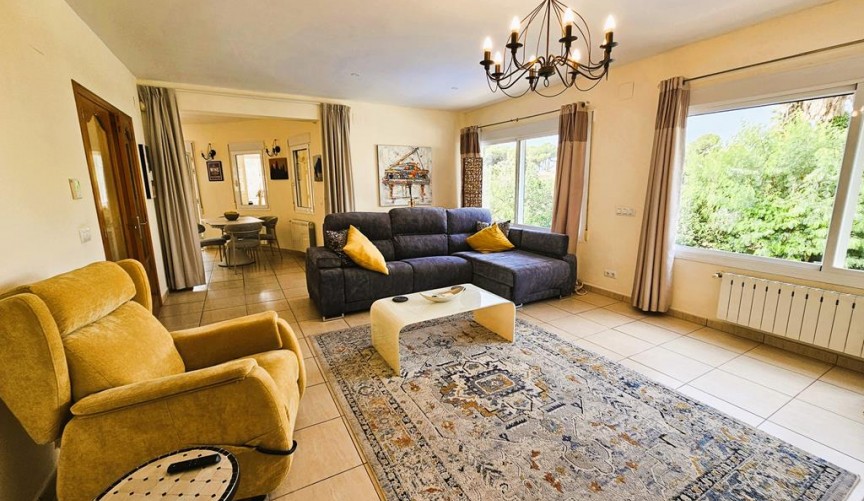 Återförsäljning - Villa -
Jávea - Costa Blanca