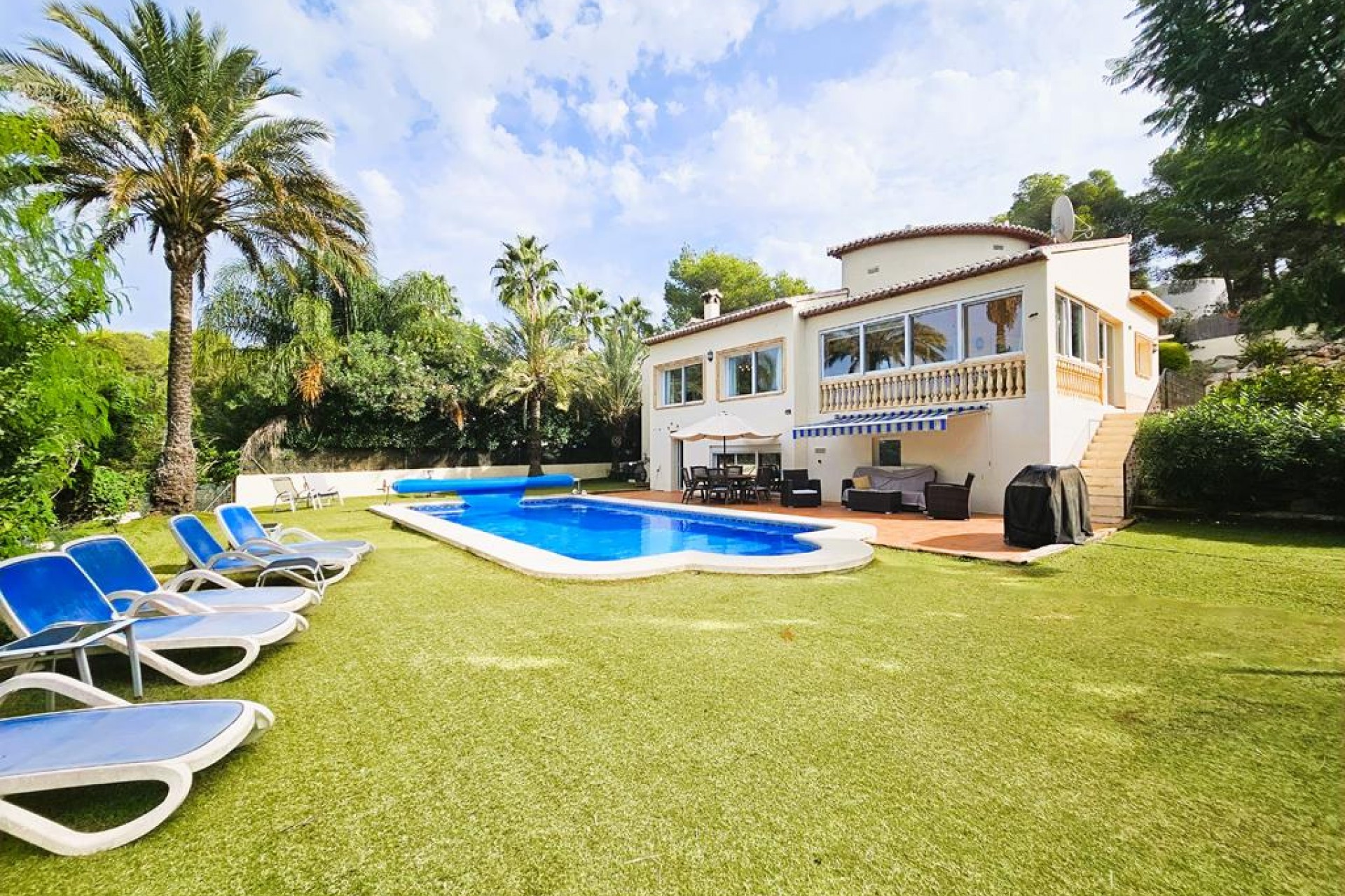 Återförsäljning - Villa -
Jávea - Costa Blanca