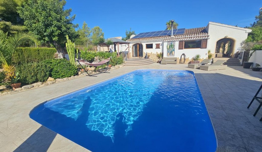 Återförsäljning - Villa -
Jávea - Costa Blanca