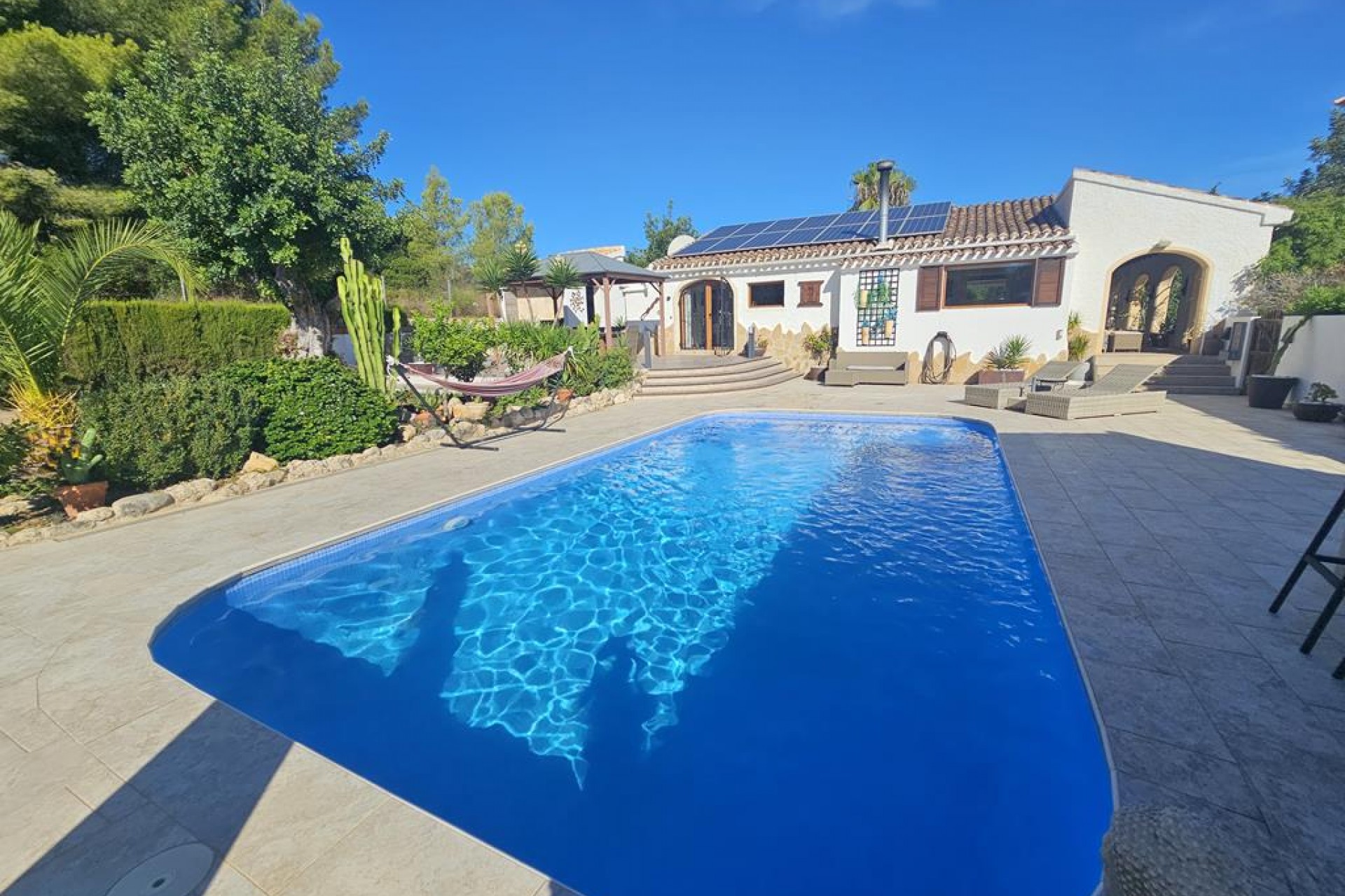 Återförsäljning - Villa -
Jávea - Costa Blanca