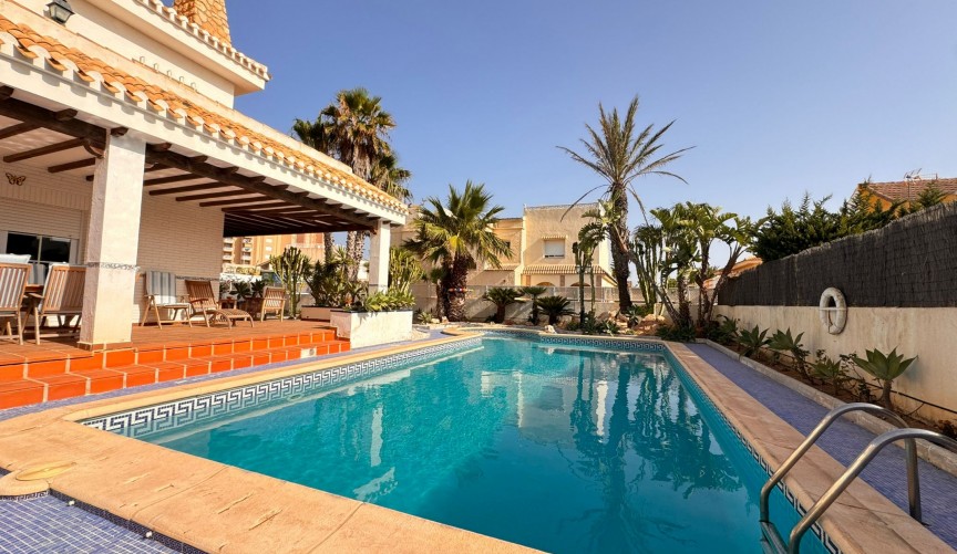 Återförsäljning - Villa -
La Manga del Mar Menor - Costa Calida