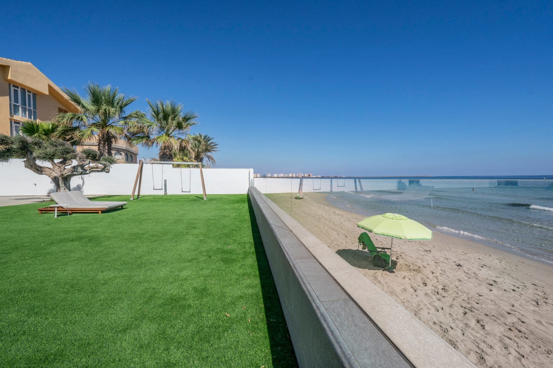 Återförsäljning - Villa -
La Manga del Mar Menor - Costa Calida