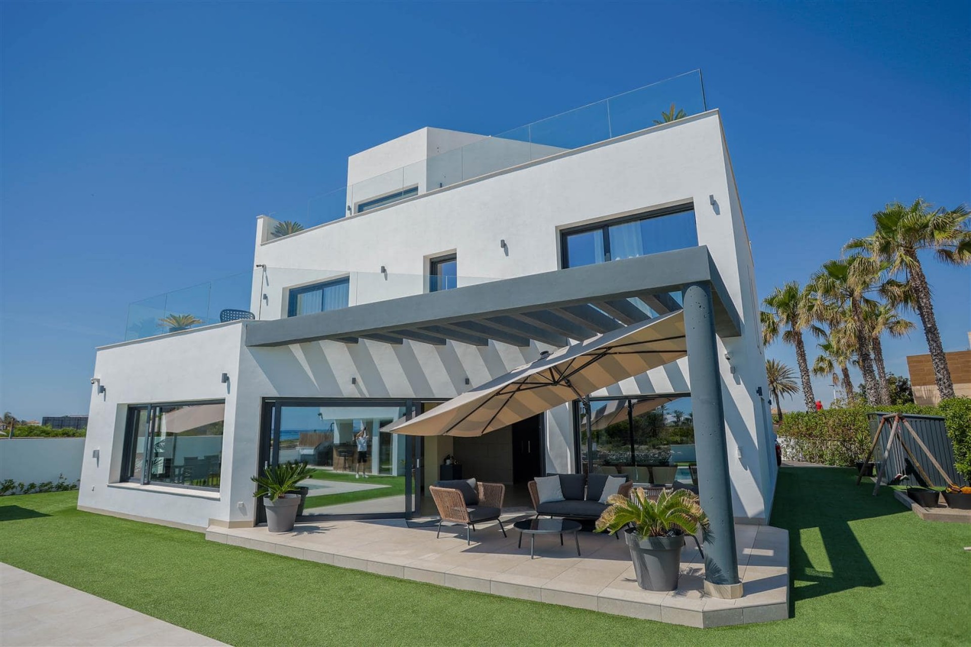 Återförsäljning - Villa -
La Manga del Mar Menor - Costa Calida