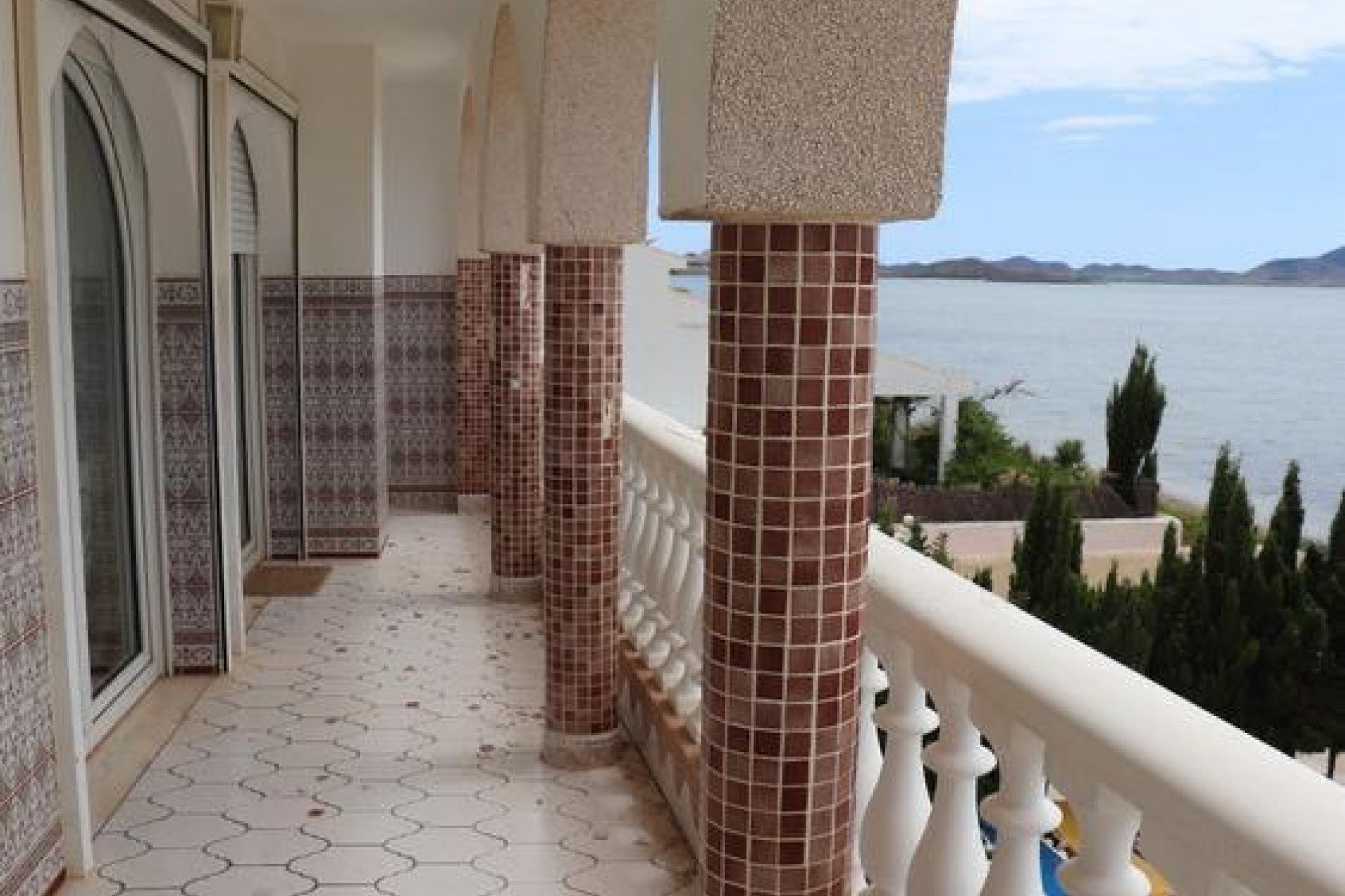 Återförsäljning - Villa -
La Manga del Mar Menor - Km 17