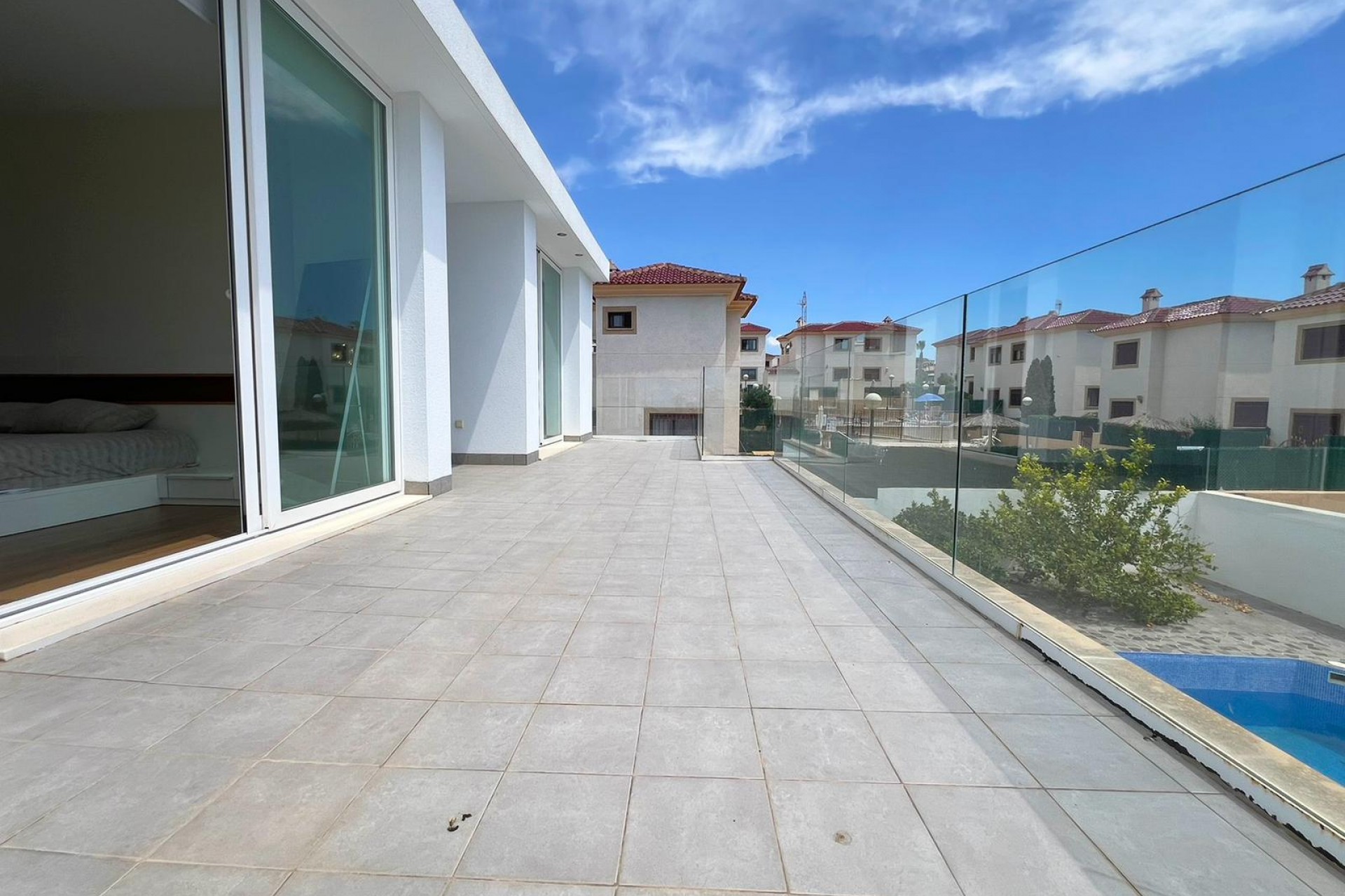 Återförsäljning - Villa -
La Marina - Costa Blanca