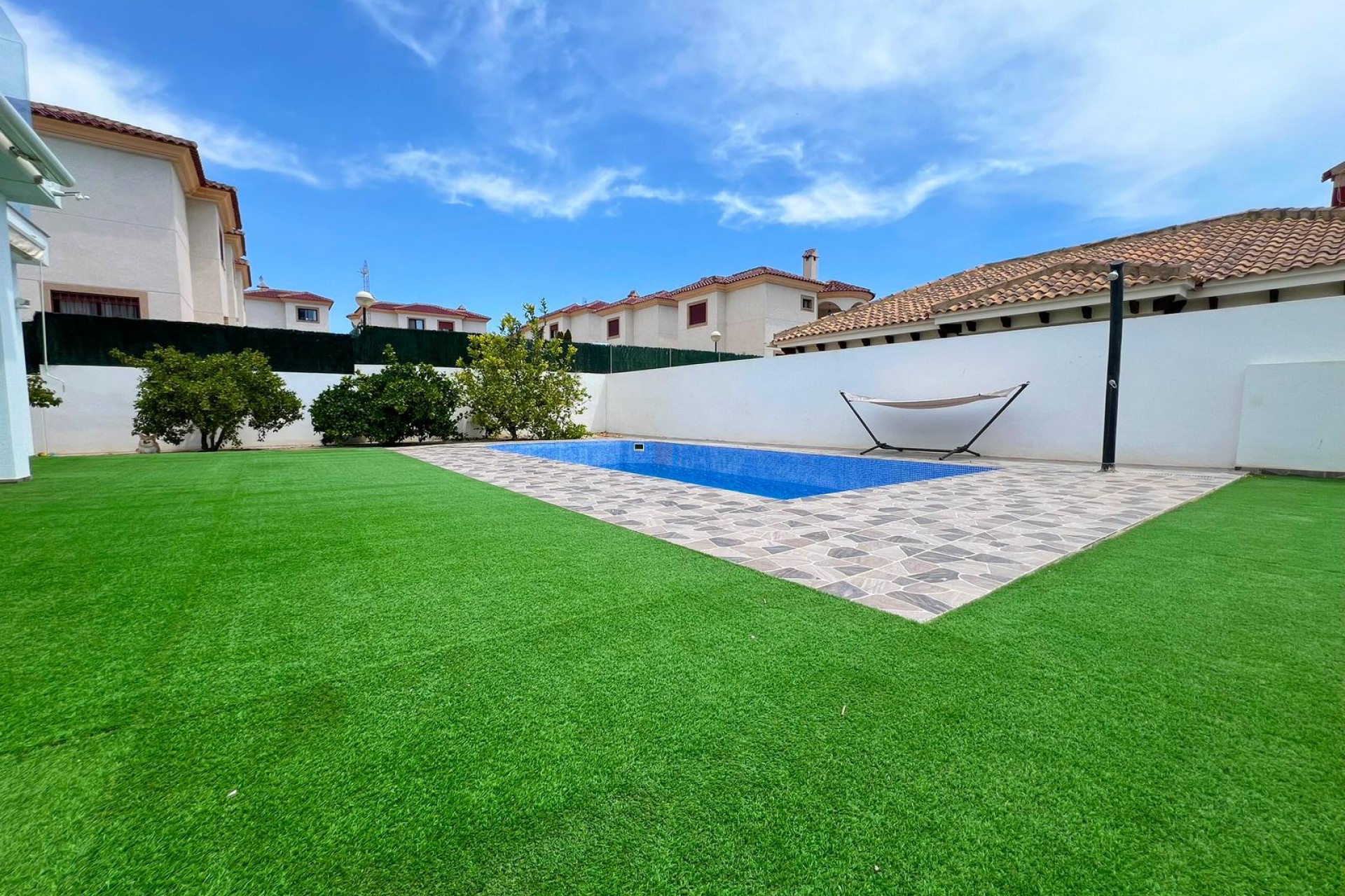 Återförsäljning - Villa -
La Marina - Costa Blanca