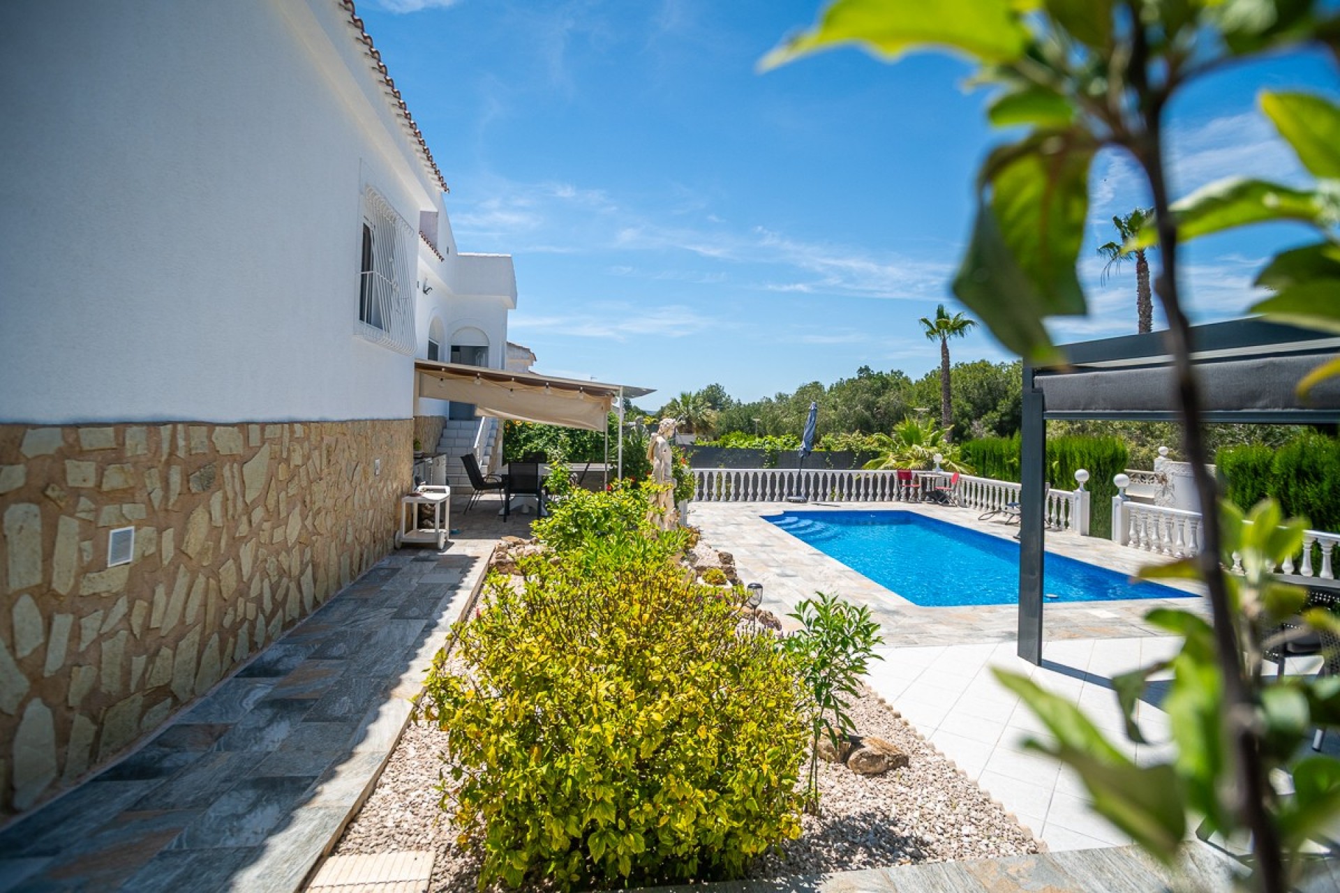 Återförsäljning - Villa -
La Marina - Costa Blanca