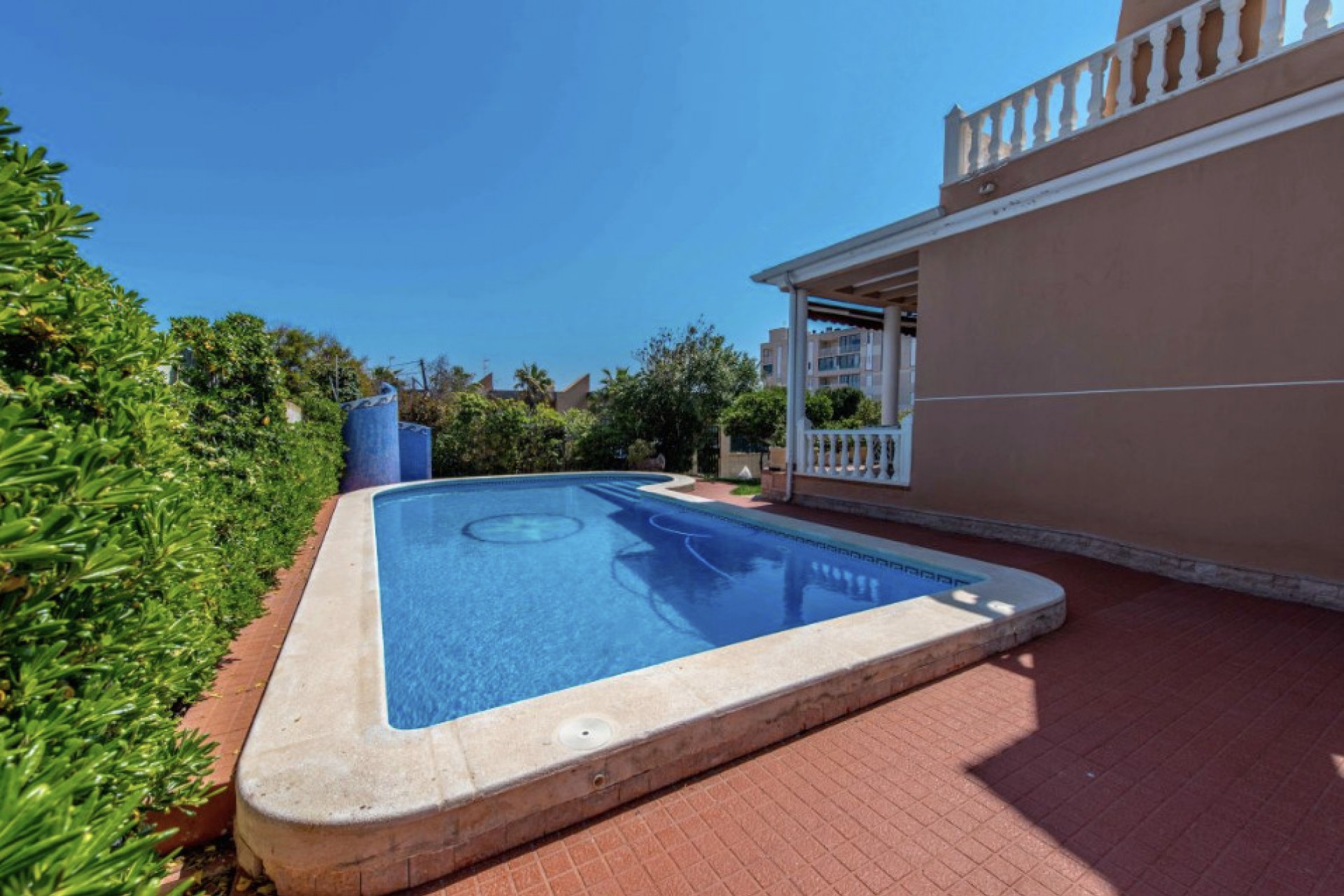 Återförsäljning - Villa -
La Mata - Costa Blanca