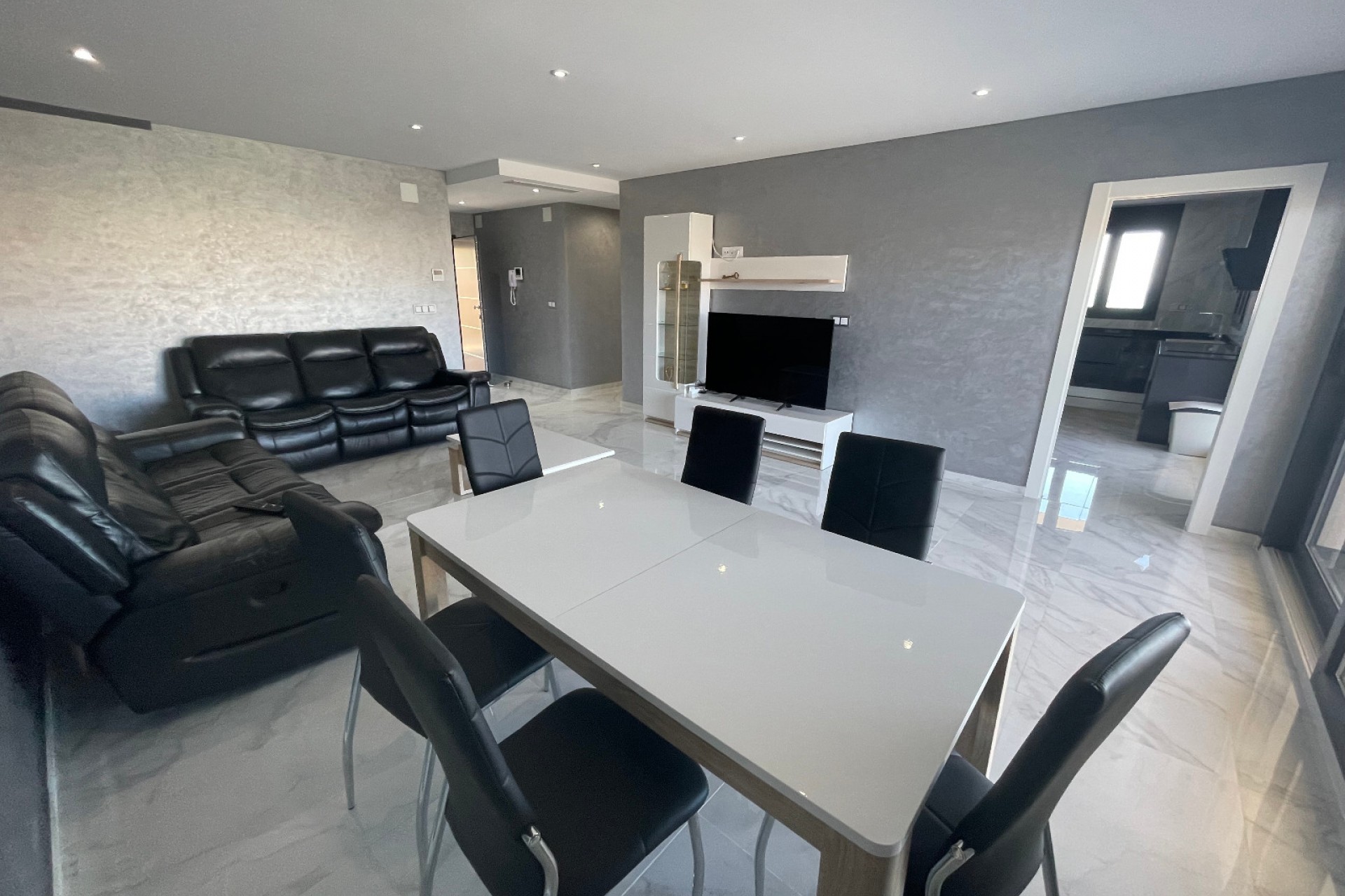 Återförsäljning - Villa -
La Mata - Costa Blanca