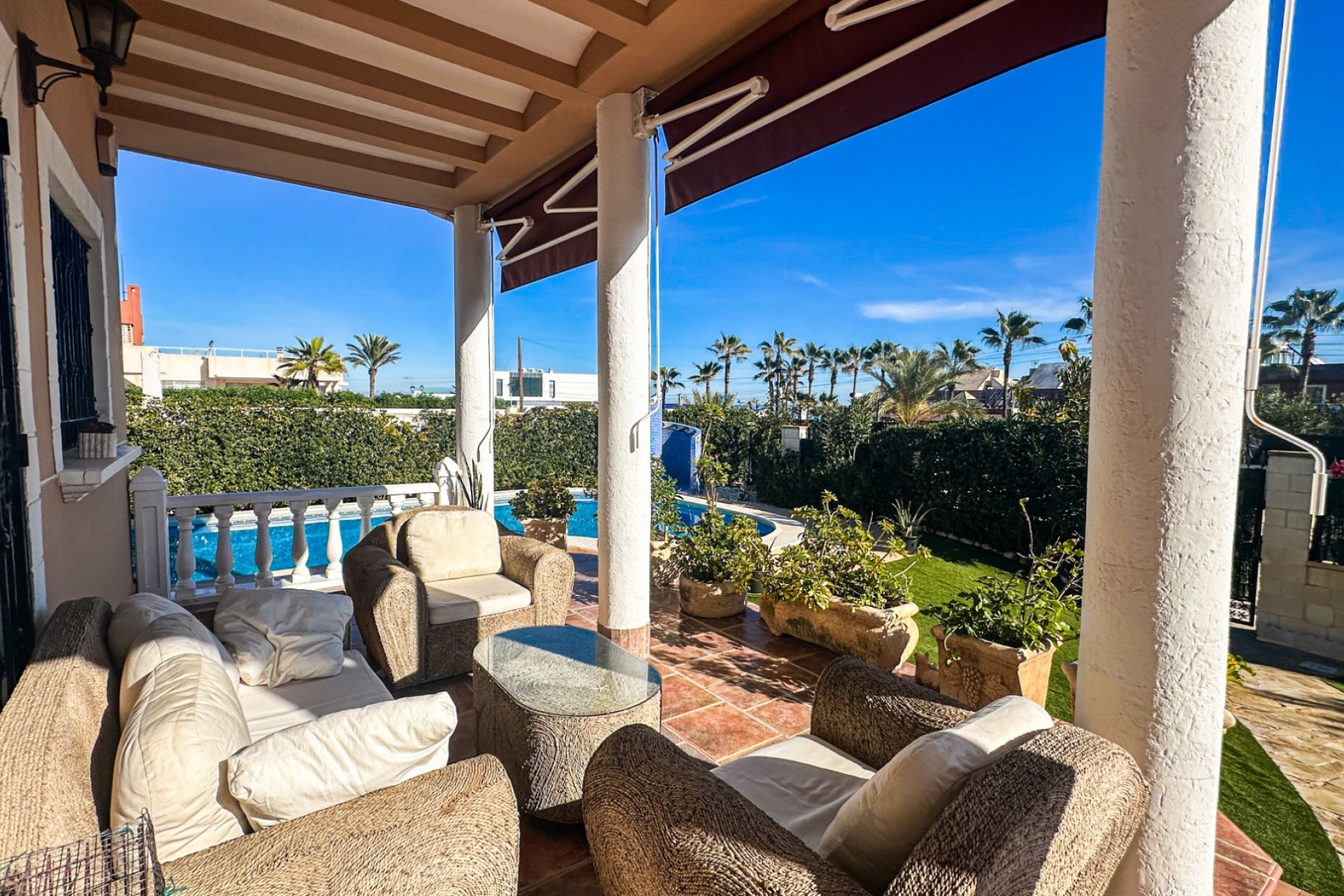 Återförsäljning - Villa -
La Mata - Costa Blanca