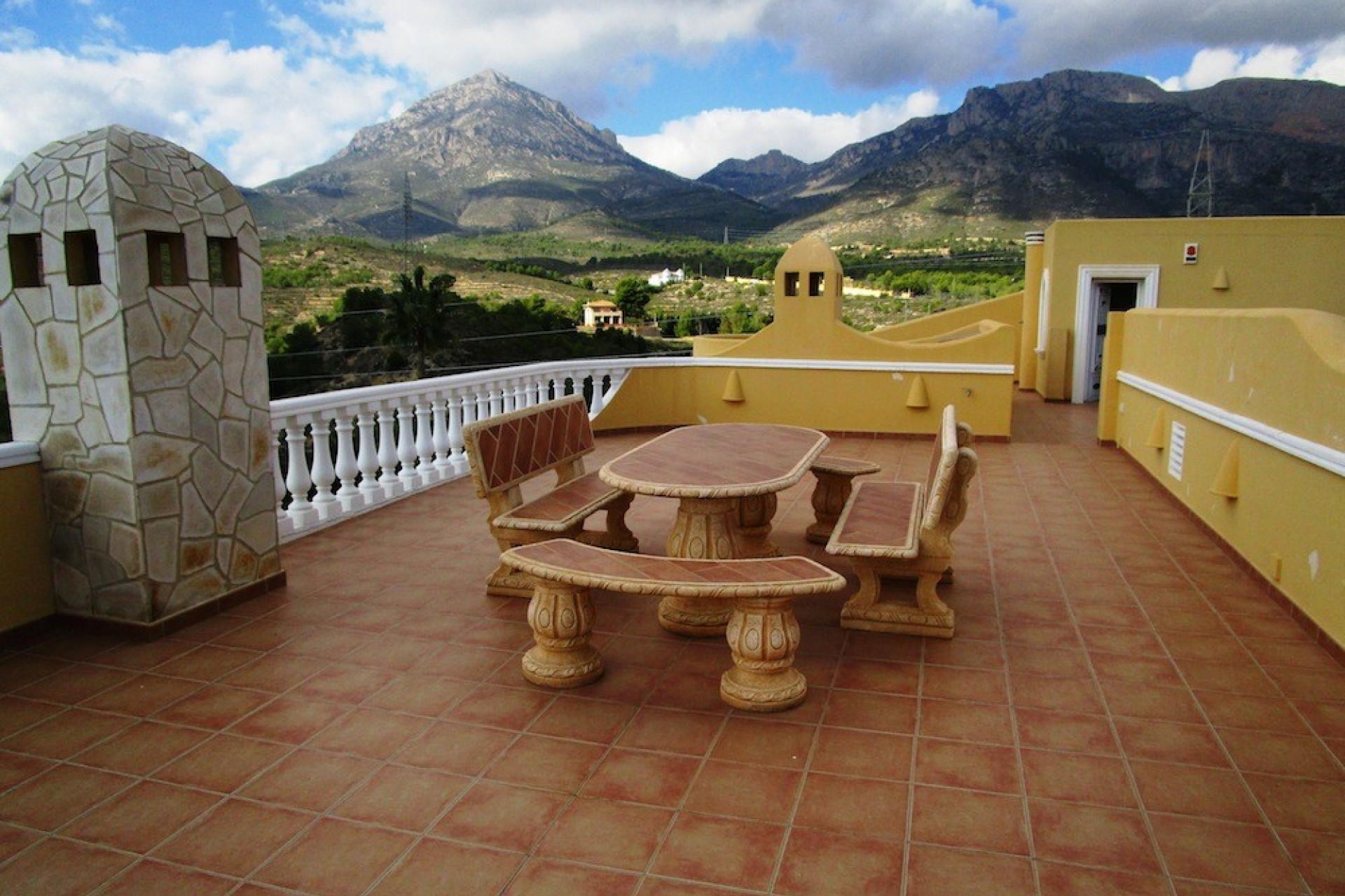 Återförsäljning - Villa -
La Nucía - Costa Blanca