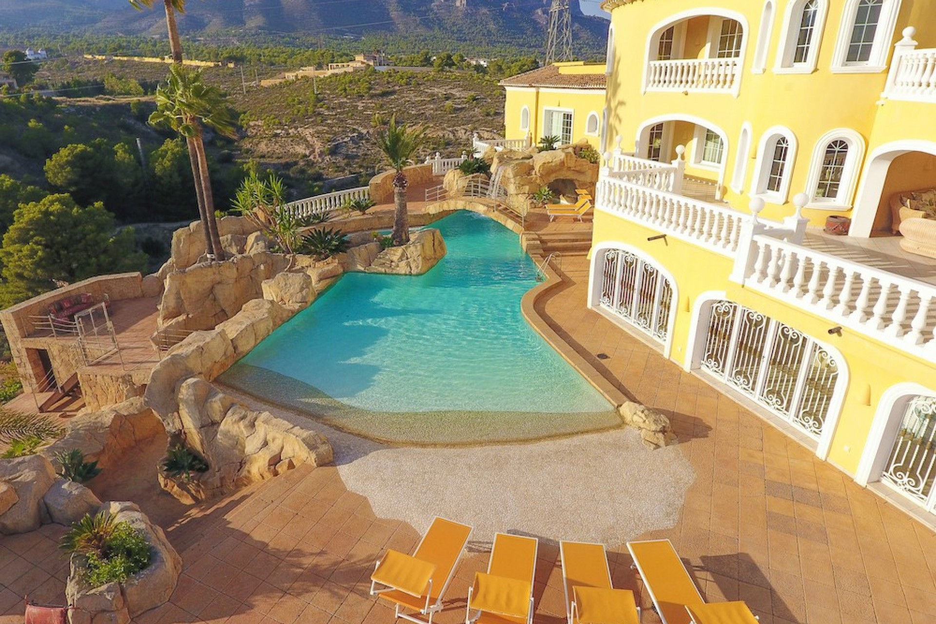 Återförsäljning - Villa -
La Nucía - Costa Blanca