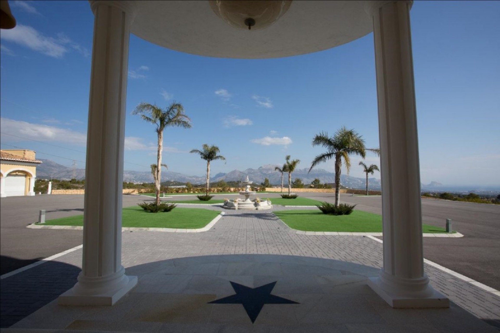 Återförsäljning - Villa -
La Nucía - Costa Blanca