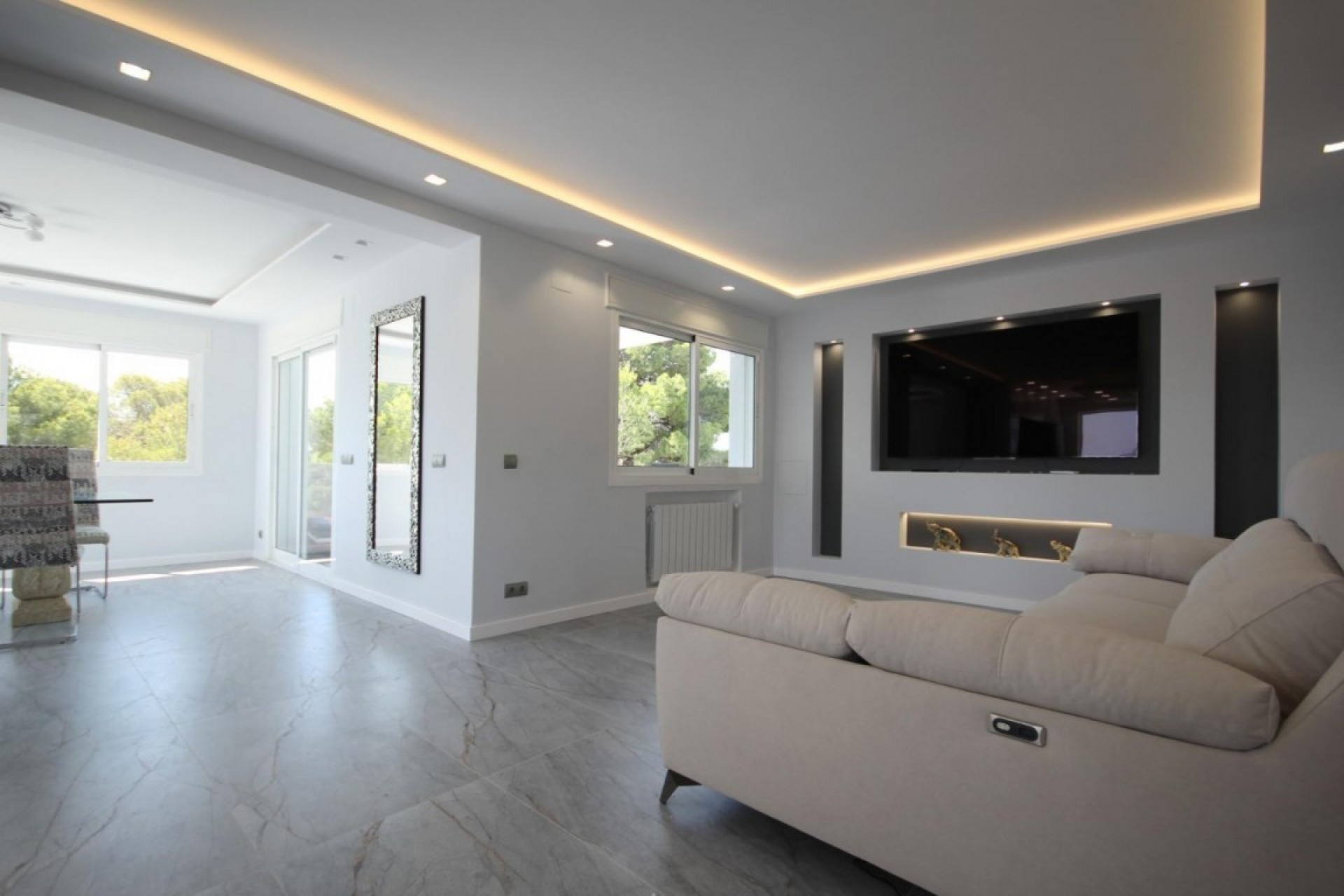 Återförsäljning - Villa -
La Nucía - Costa Blanca