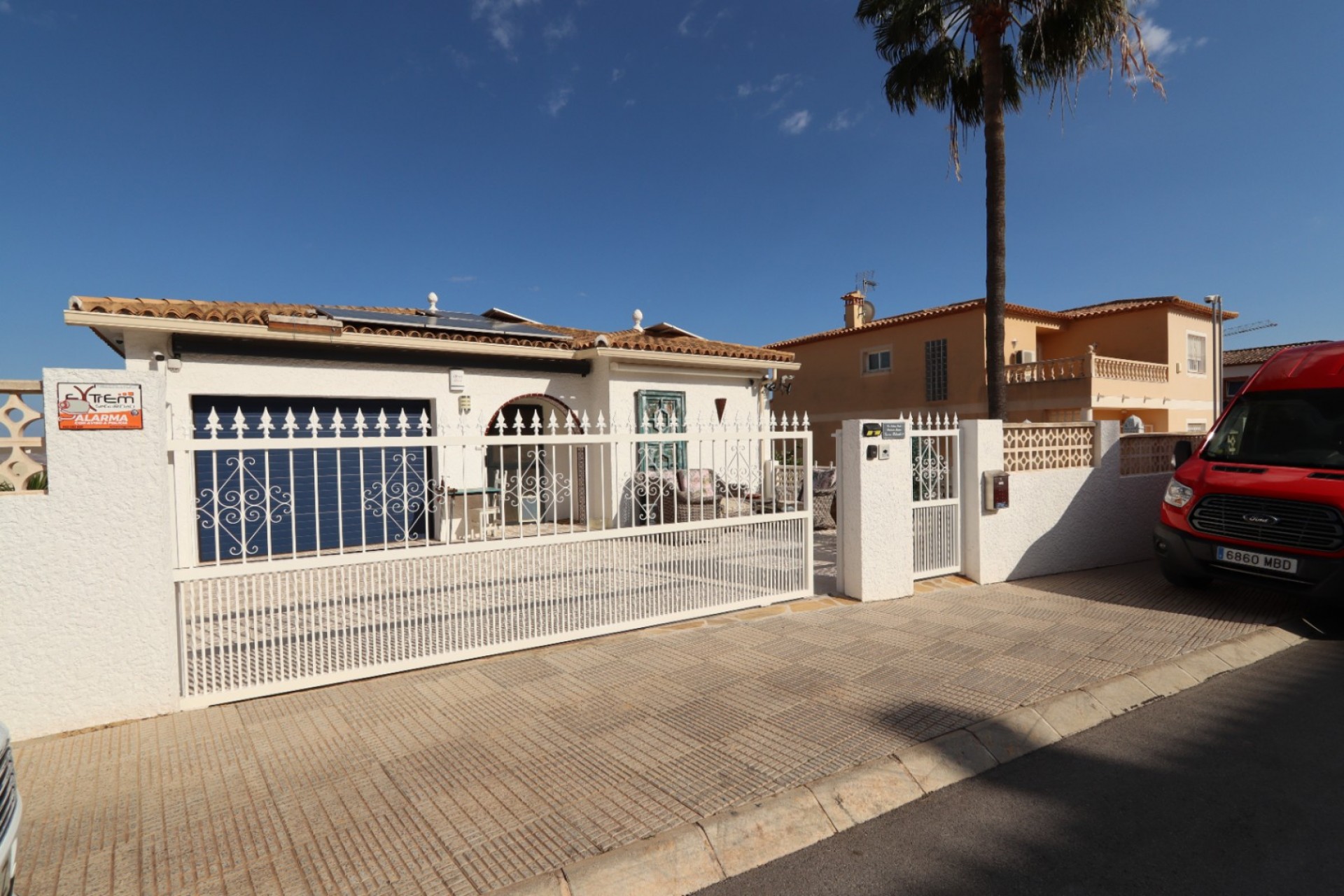 Återförsäljning - Villa -
La Nucía - Costa Blanca
