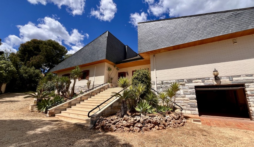 Återförsäljning - Villa -
La Nucía - Costa Blanca