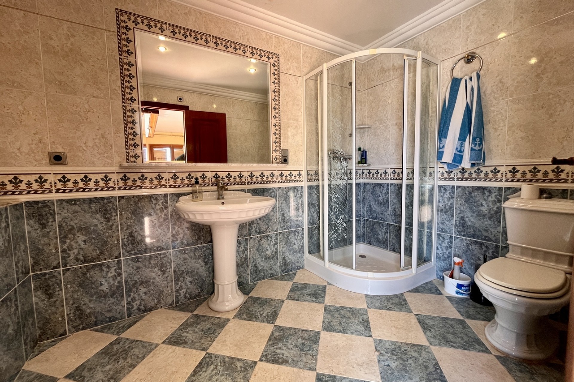 Återförsäljning - Villa -
La Nucía - Costa Blanca