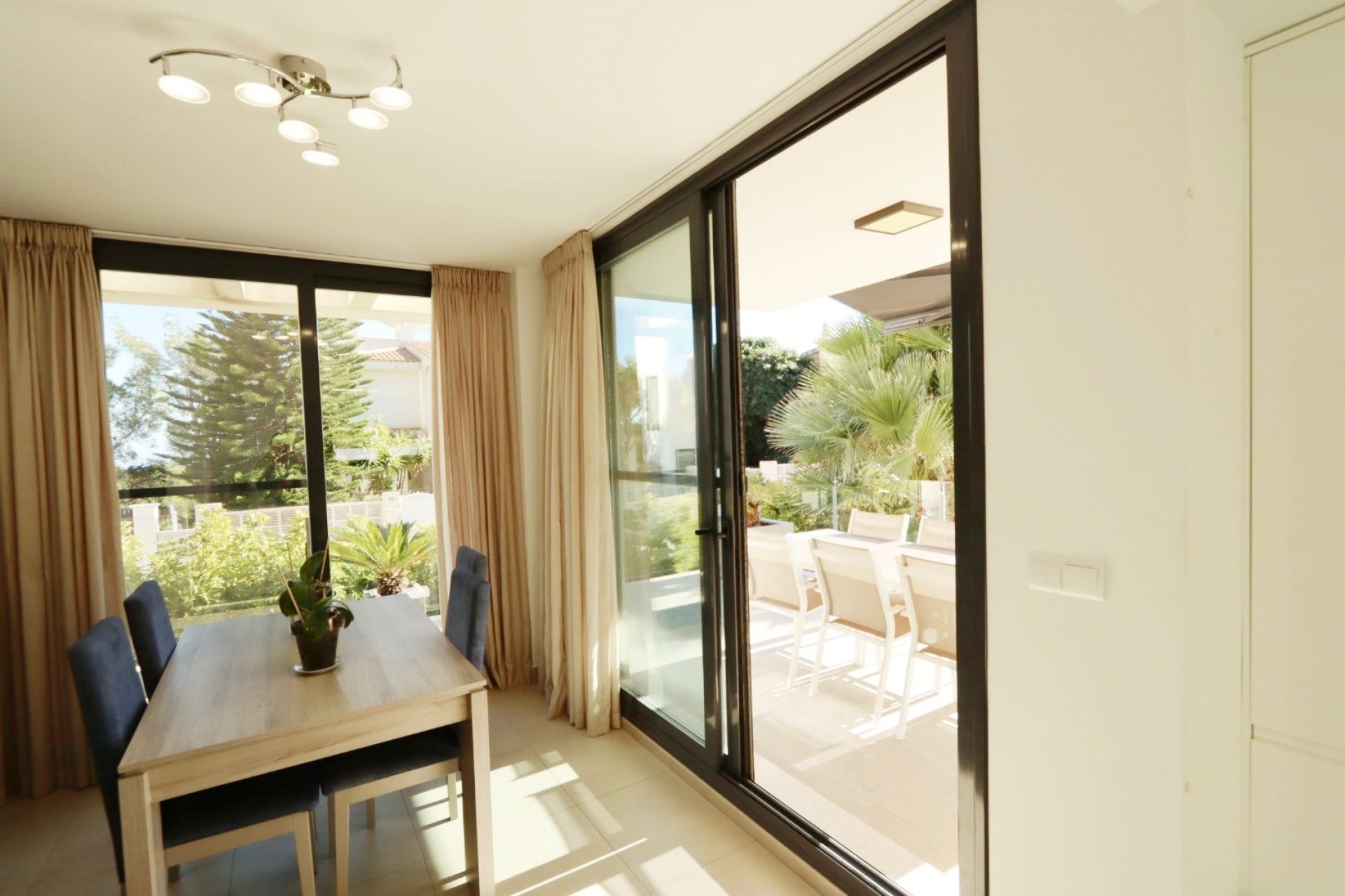 Återförsäljning - Villa -
La Nucía - Costa Blanca