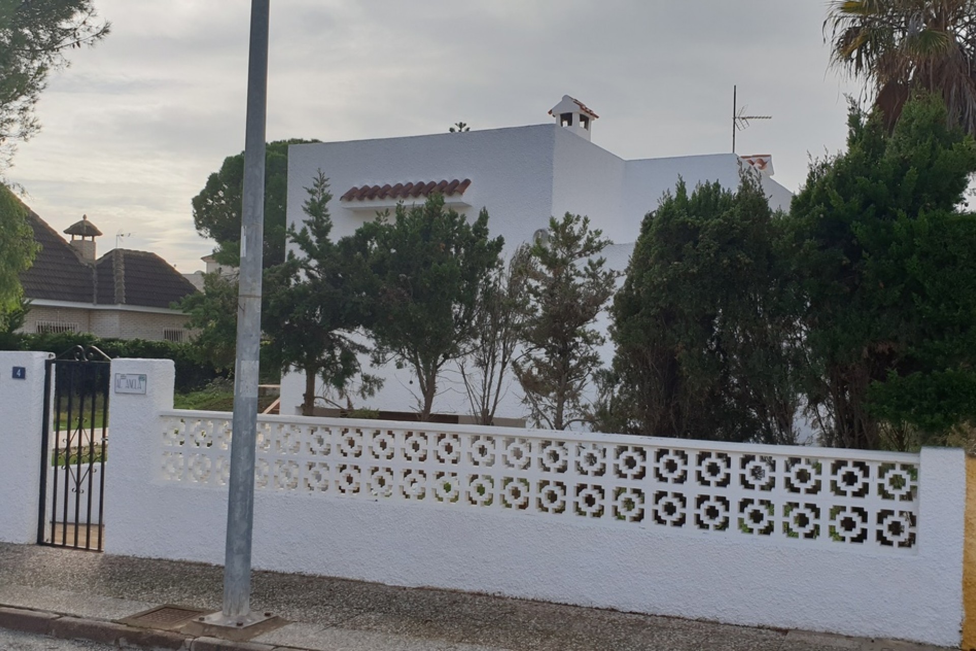 Återförsäljning - Villa -
La Zenia - Costa Blanca