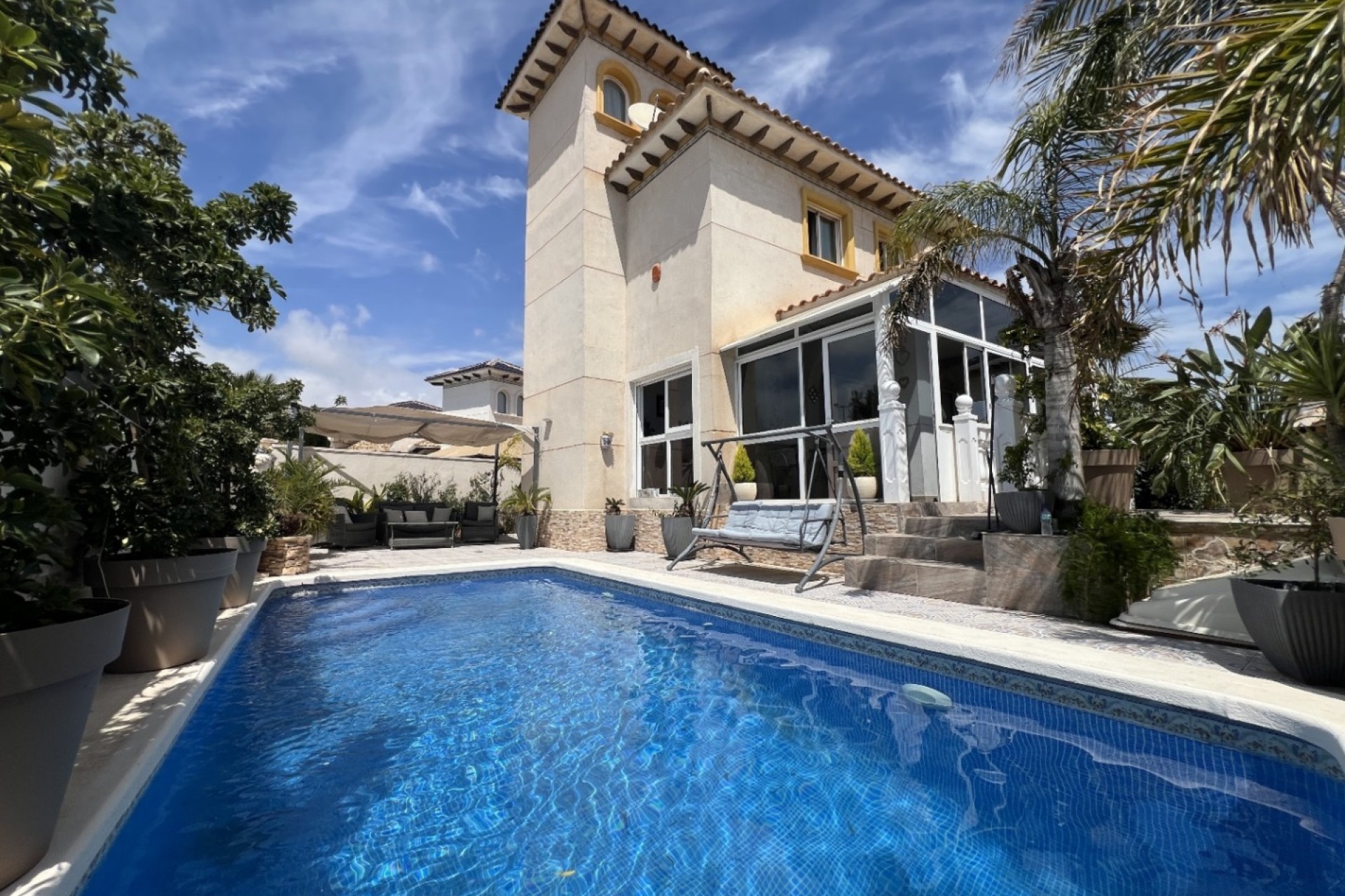 Återförsäljning - Villa -
La Zenia - Costa Blanca