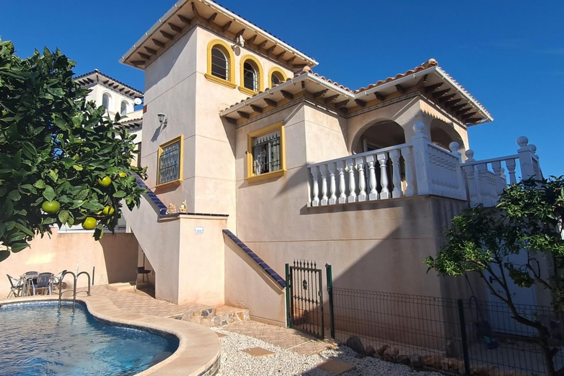 Återförsäljning - Villa -
La Zenia - Costa Blanca