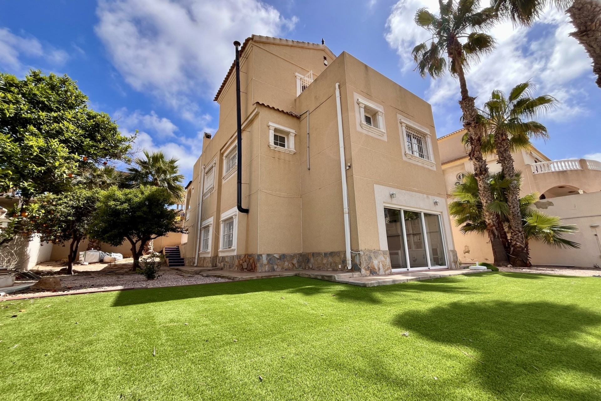 Återförsäljning - Villa -
La Zenia - Costa Blanca