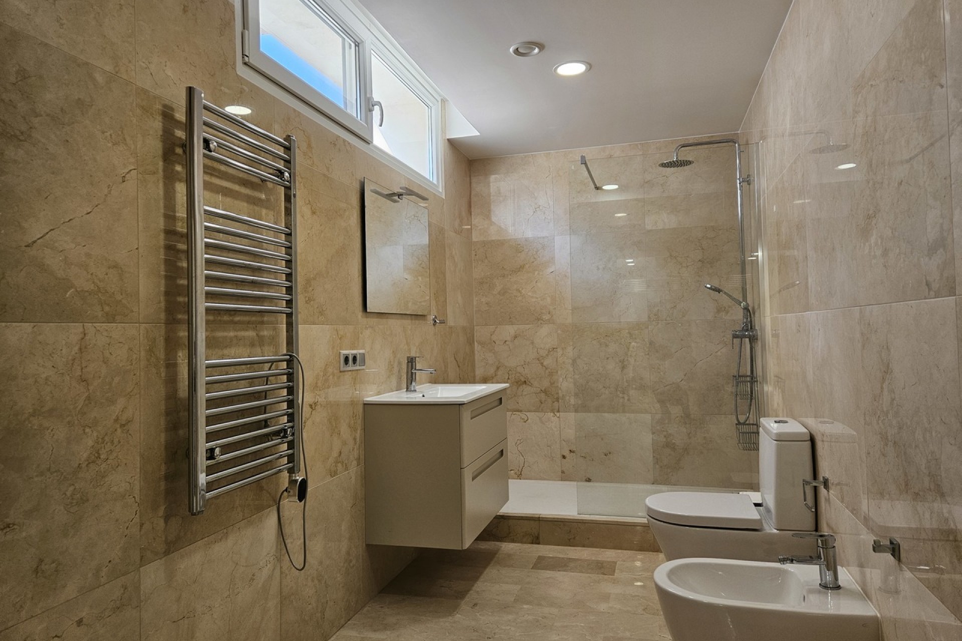 Återförsäljning - Villa -
La Zenia - Costa Blanca