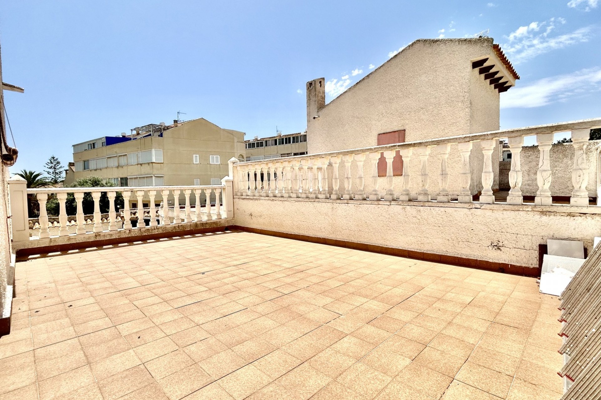 Återförsäljning - Villa -
La Zenia - Costa Blanca