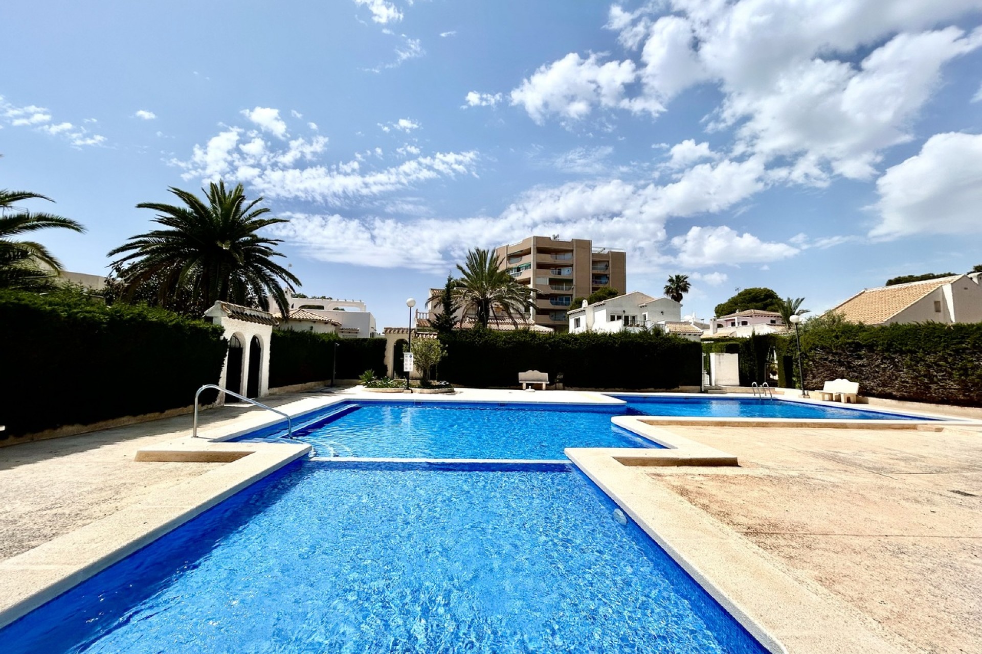 Återförsäljning - Villa -
La Zenia - Costa Blanca