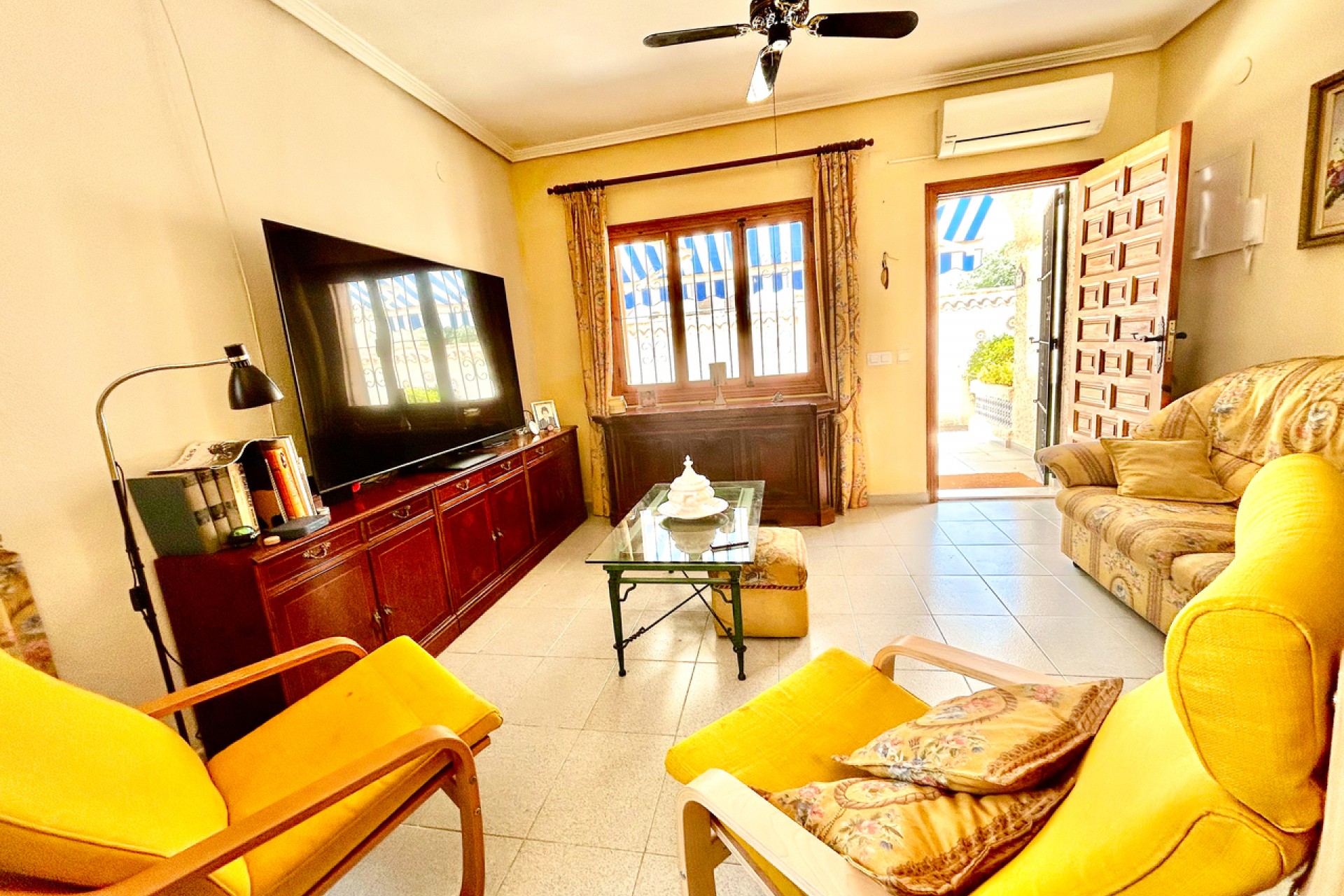 Återförsäljning - Villa -
La Zenia - Costa Blanca
