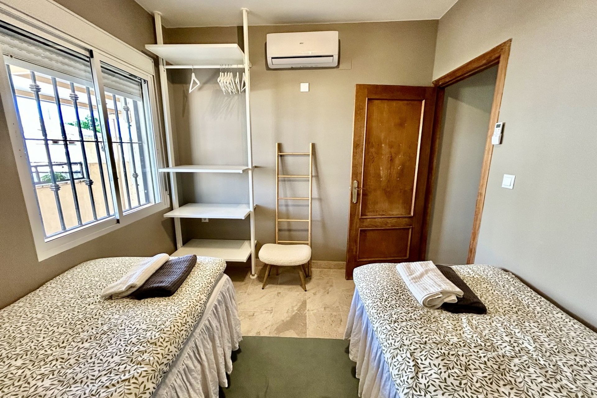 Återförsäljning - Villa -
La Zenia - Costa Blanca