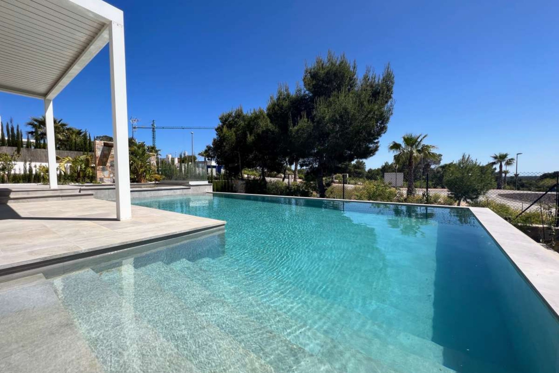 Återförsäljning - Villa -
Las Colinas Golf - Costa Blanca