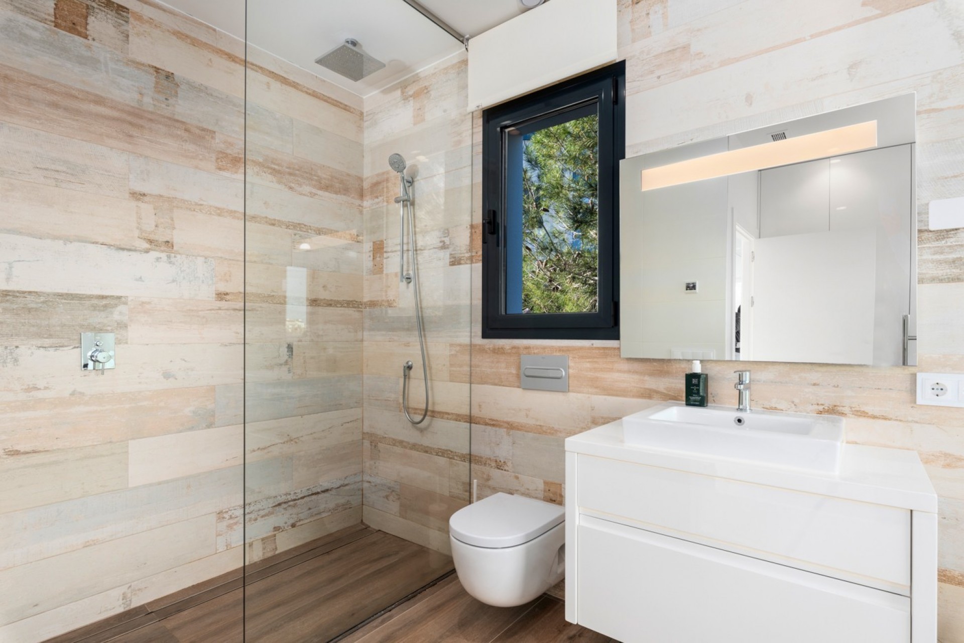 Återförsäljning - Villa -
Las Colinas Golf - Costa Blanca