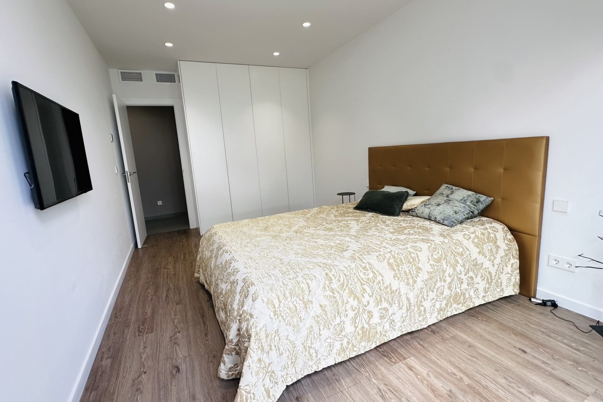 Återförsäljning - Villa -
Las Colinas Golf - Costa Blanca