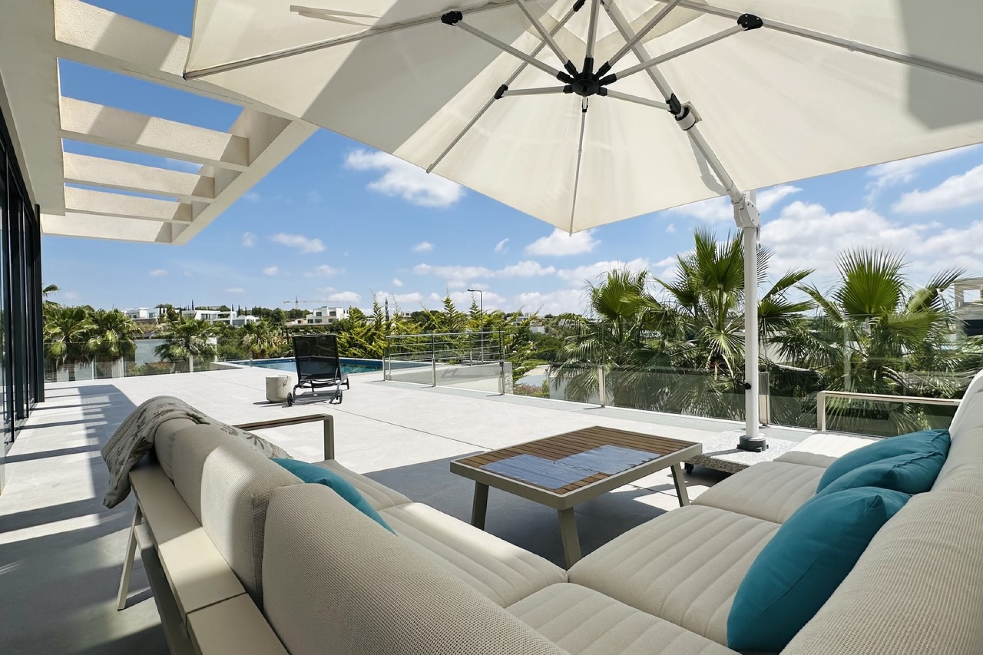 Återförsäljning - Villa -
Las Colinas Golf - Costa Blanca