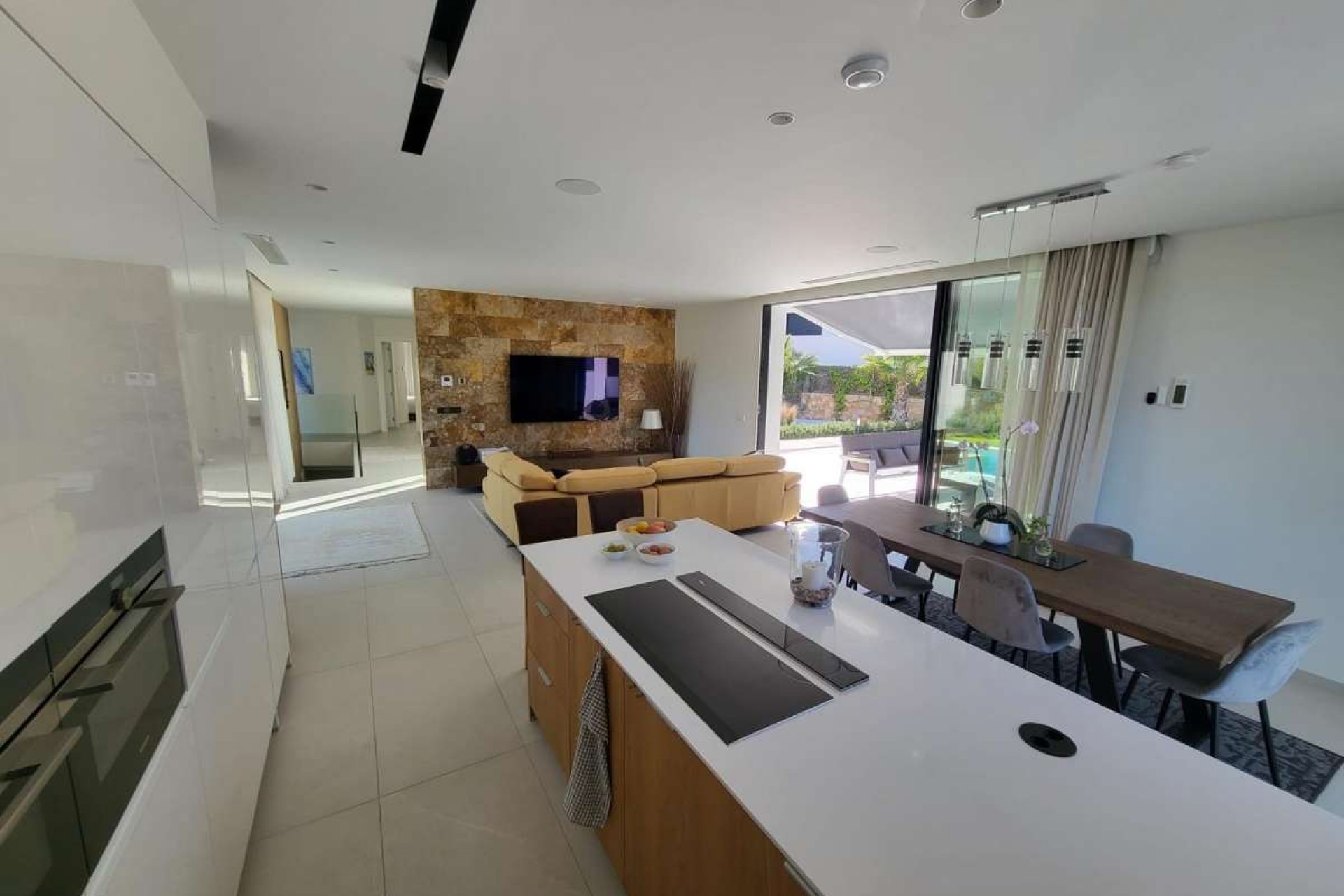 Återförsäljning - Villa -
Las Colinas Golf - Costa Blanca