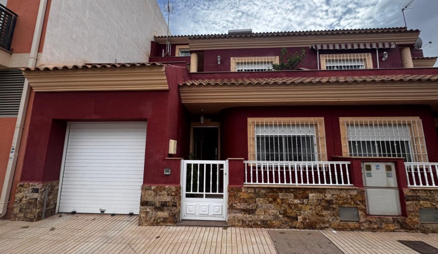 Återförsäljning - Villa -
Los Alcazares - Costa Calida