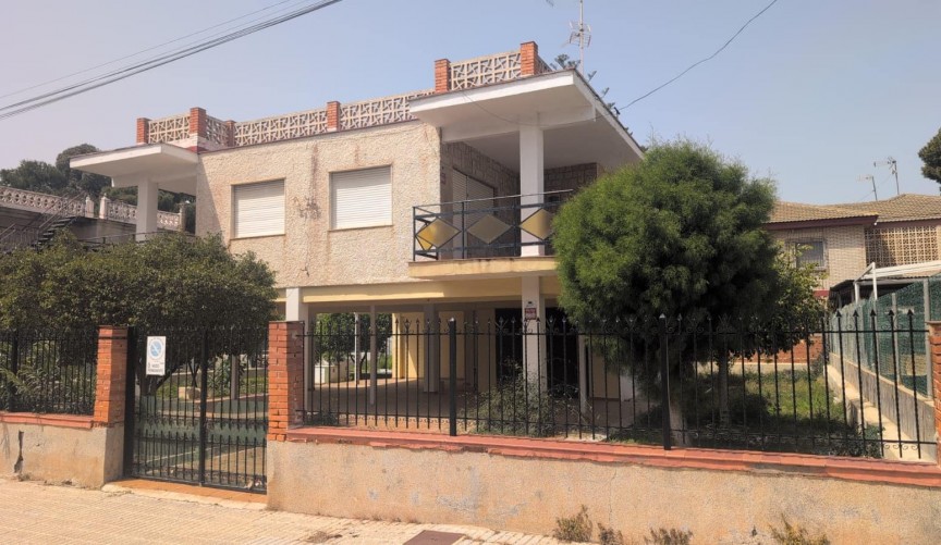 Återförsäljning - Villa -
Los Alcazares - Costa Calida