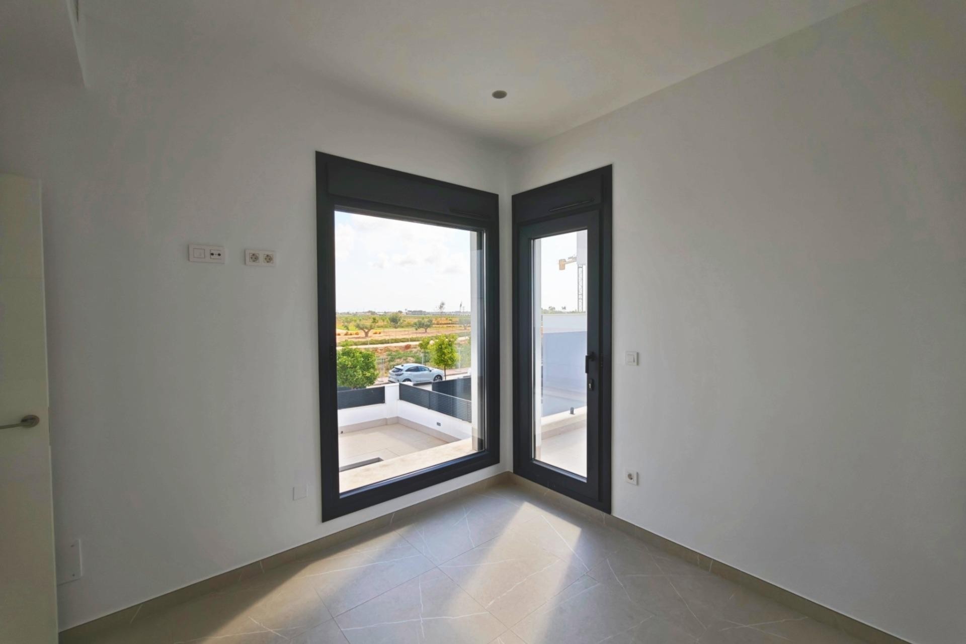 Återförsäljning - Villa -
Los Alcazares - Dolores De Pacheco-santa Rosalía