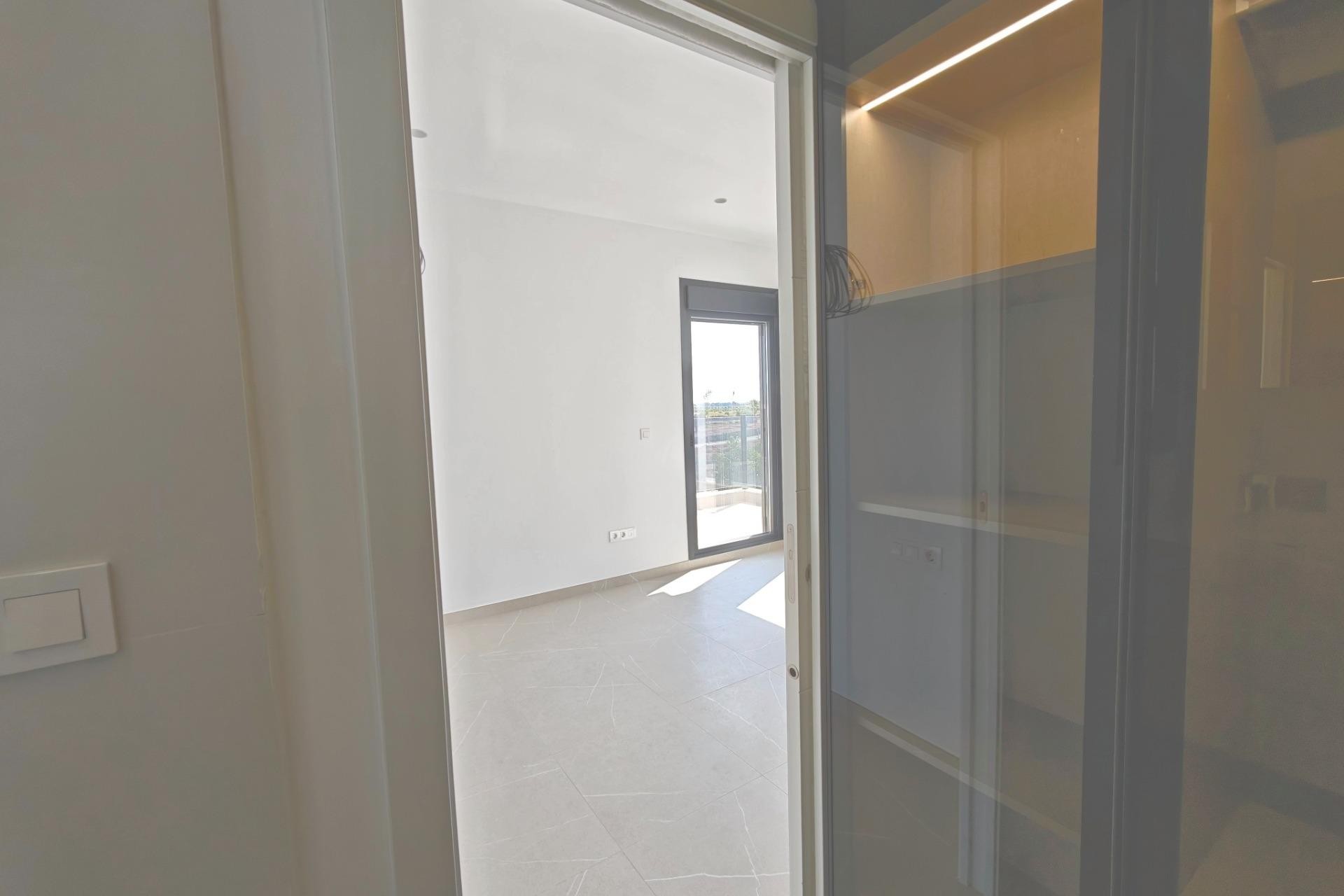 Återförsäljning - Villa -
Los Alcazares - Dolores De Pacheco-santa Rosalía