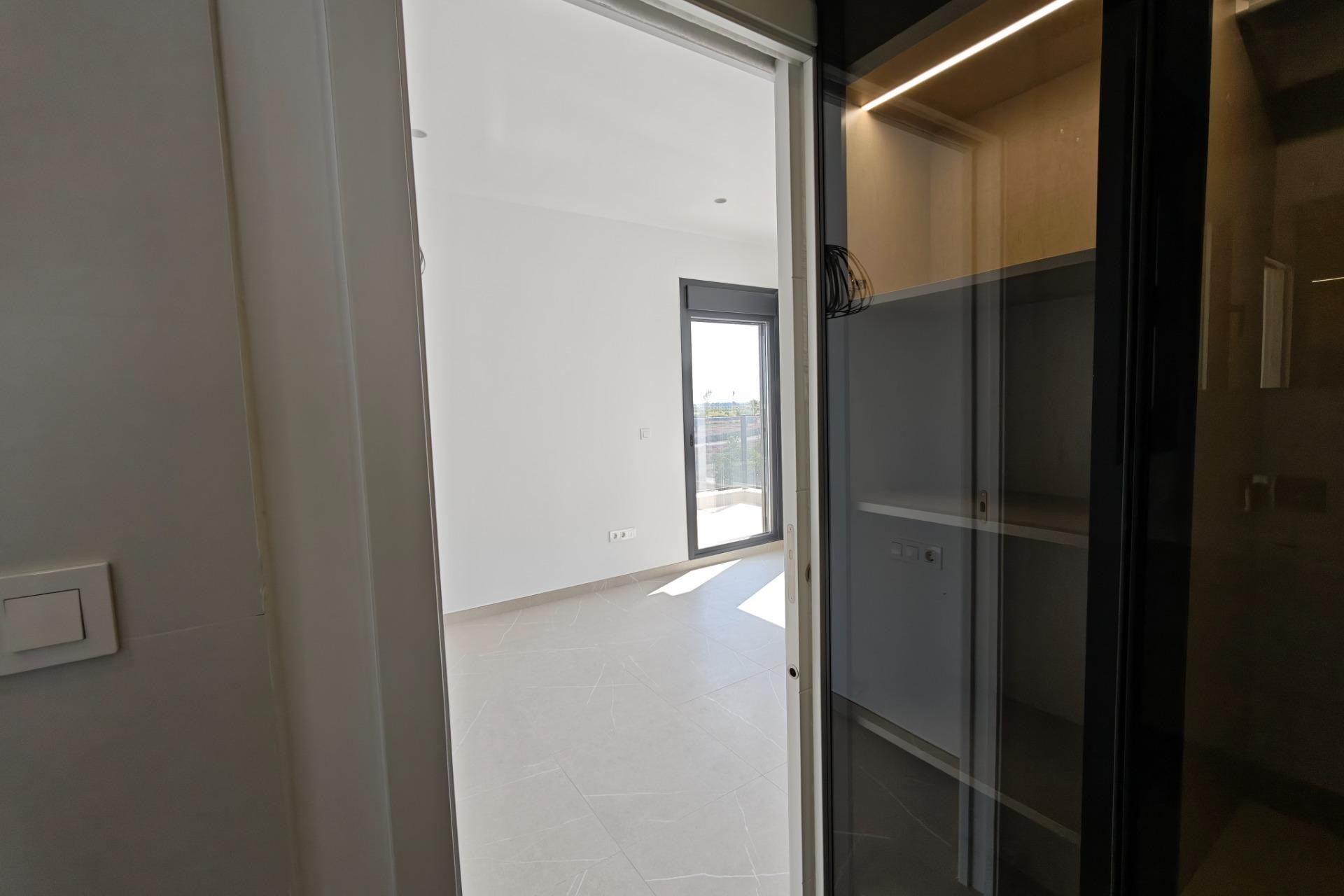 Återförsäljning - Villa -
Los Alcazares - Dolores De Pacheco-santa Rosalía