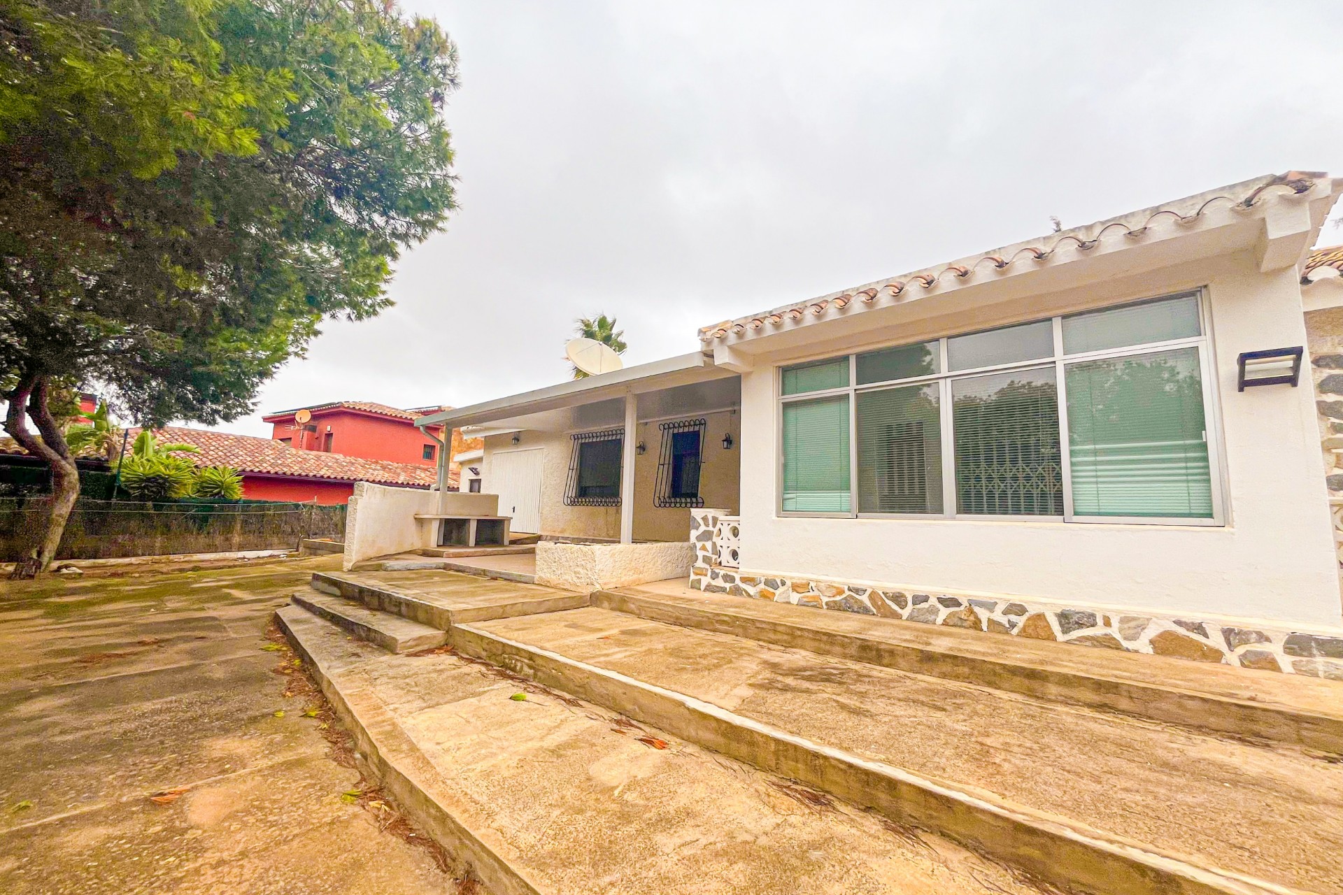 Återförsäljning - Villa -
Los Balcones - Costa Blanca