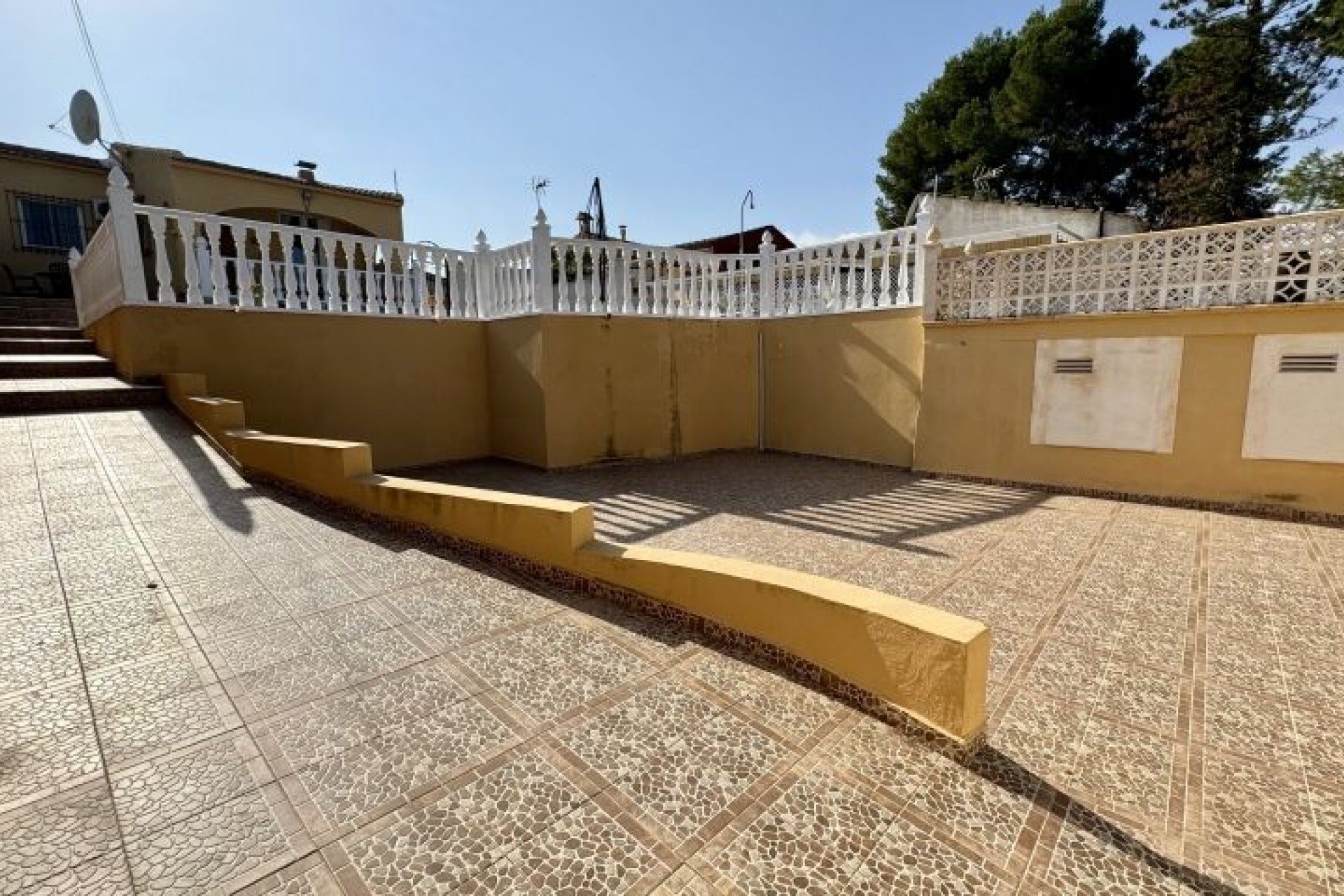 Återförsäljning - Villa -
Los Balcones - Costa Blanca