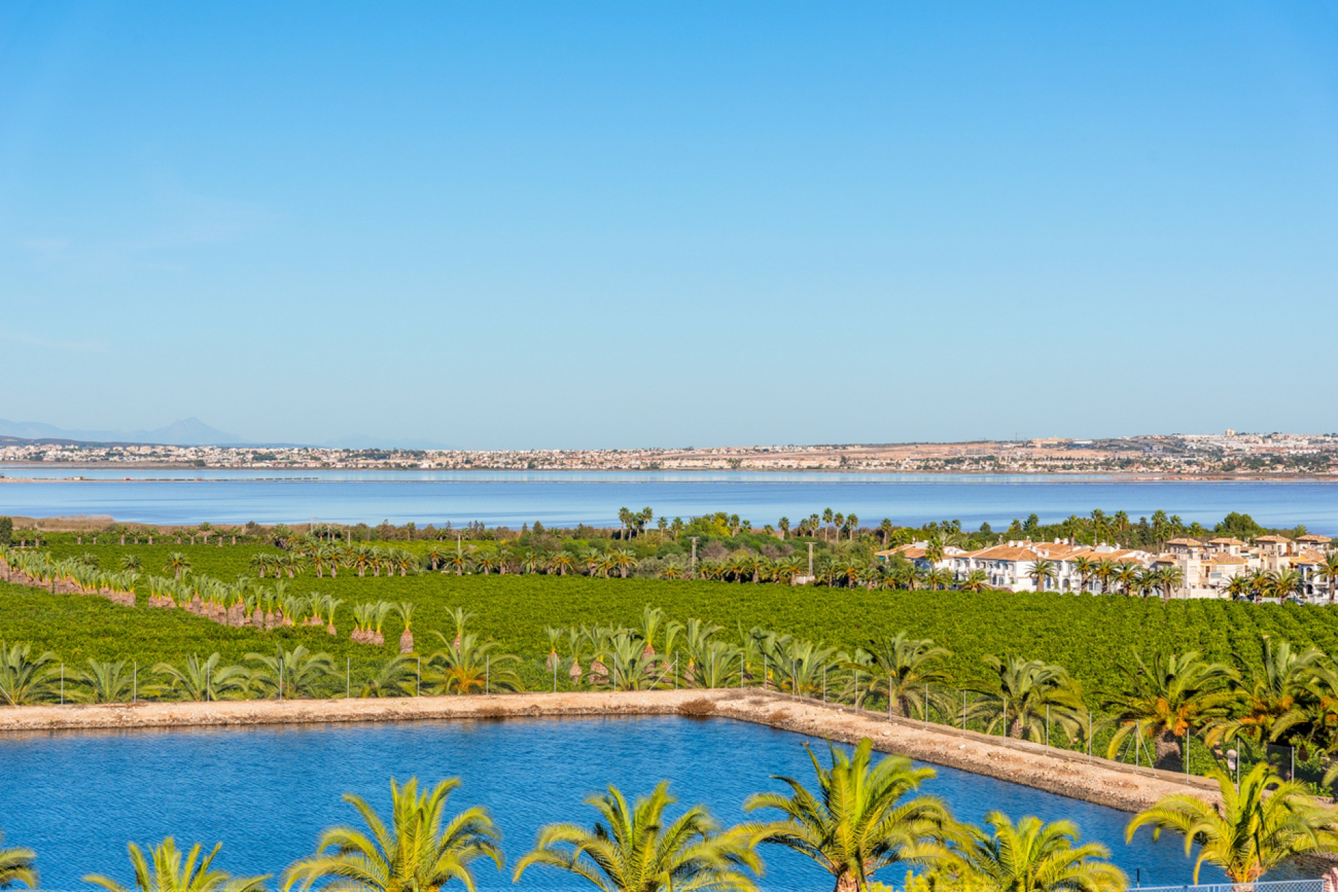 Återförsäljning - Villa -
Los Balcones - Costa Blanca